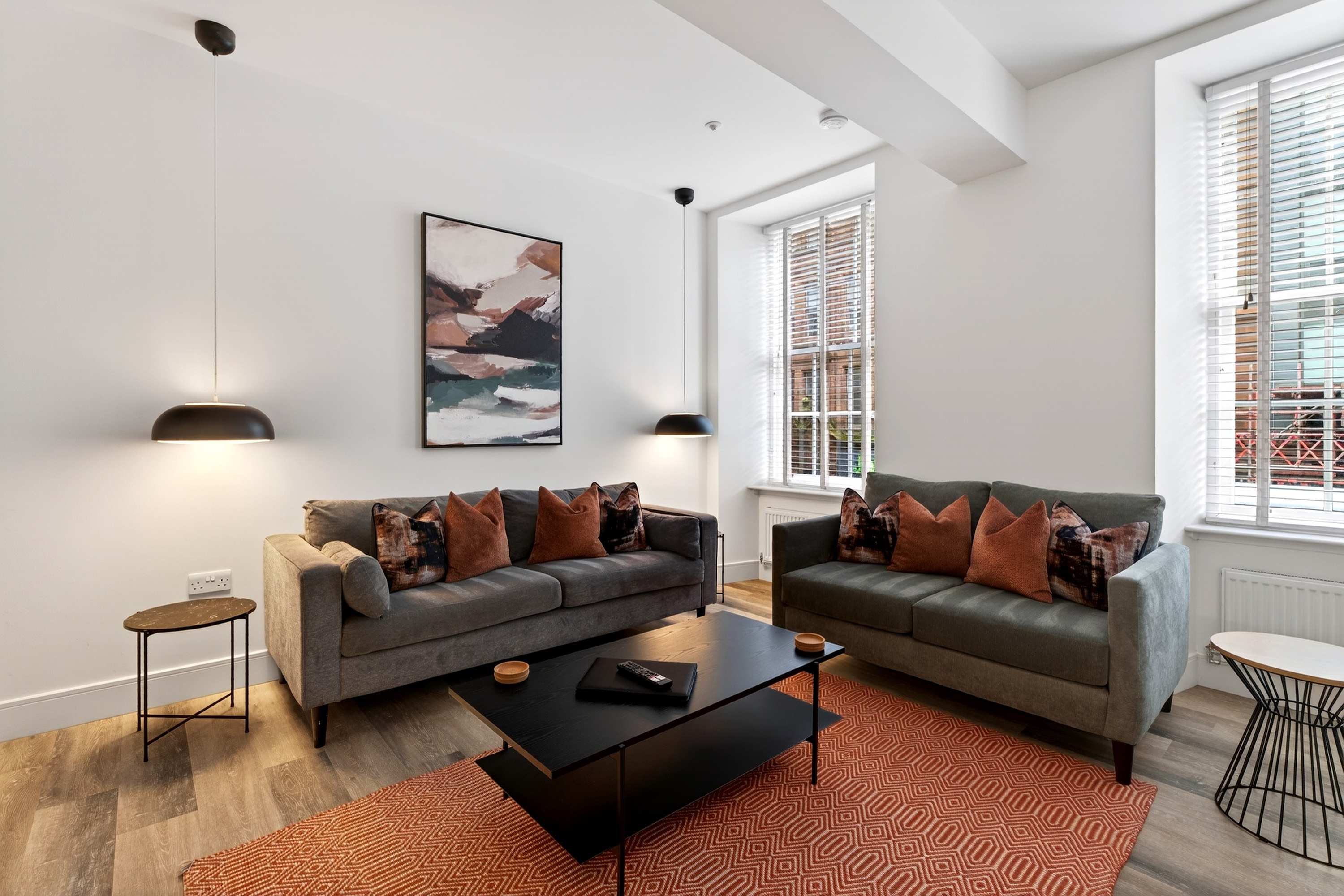 View 3 Bedroom City Centre Retreat in 20 Bath Street G2 1HB 3 Bedroom City Centre Retreat in 20 Bath Street G2 1HB - Property image 6 - VivreStays