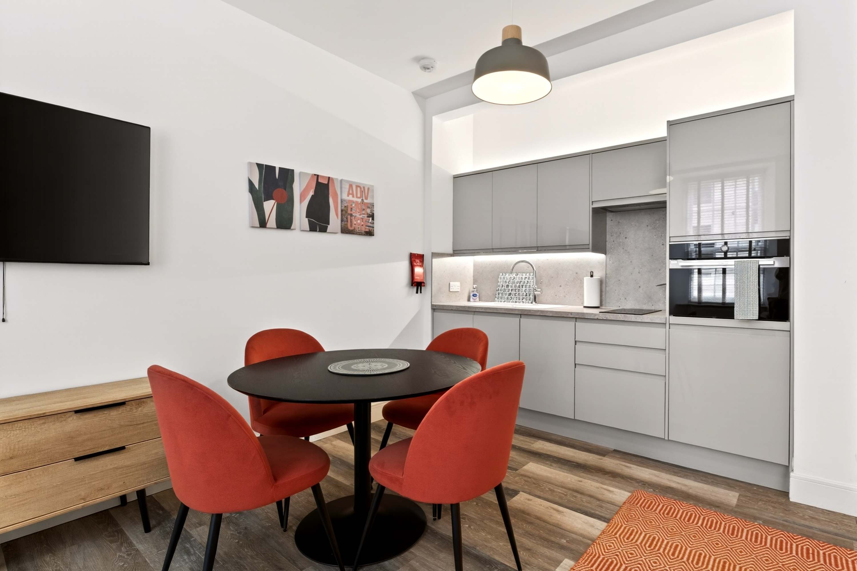 View Stylish Apartment in Perfect City Location in Bath Street 20 G2 1HB Stylish Apartment in Perfect City Location in Bath Street 20 G2 1HB - Property image 5 - VivreStays