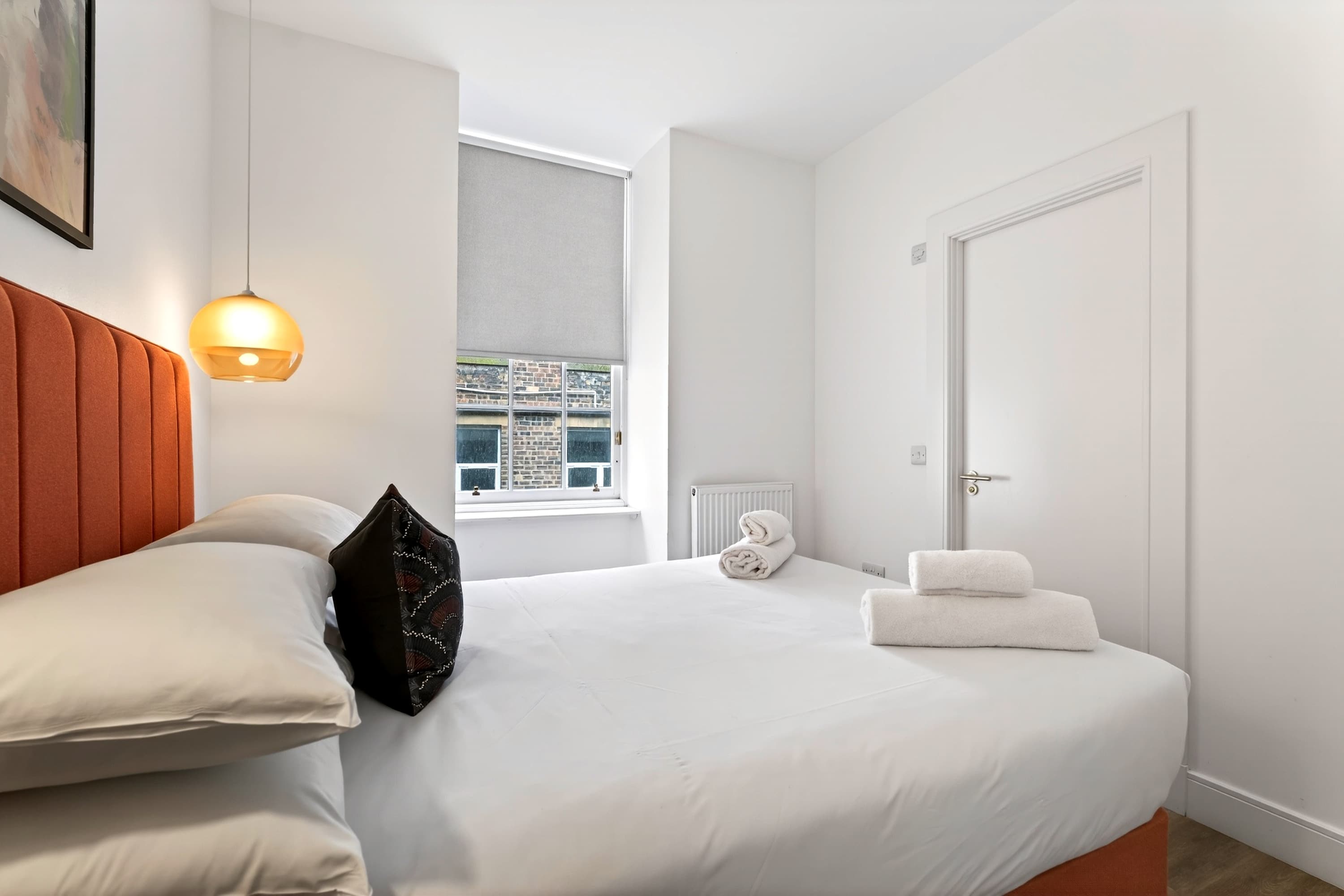 View Stylish Apartment in Perfect City Location in Bath Street 20 G2 1HB Stylish Apartment in Perfect City Location in Bath Street 20 G2 1HB - Property image 13 - VivreStays