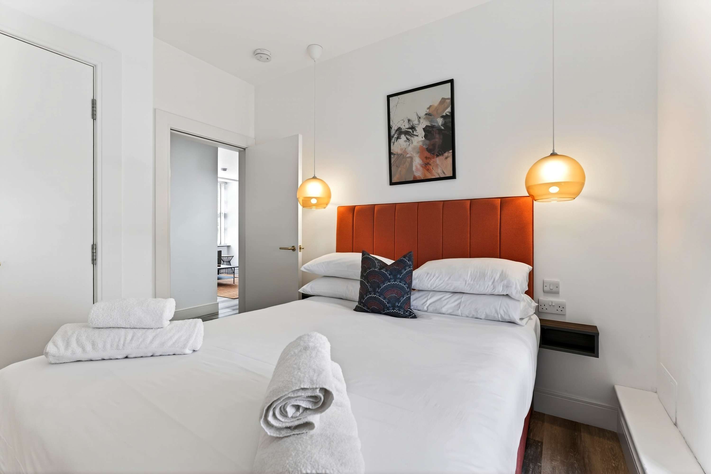 View Stylish Apartment in Perfect City Location in Bath Street 20 G2 1HB Stylish Apartment in Perfect City Location in Bath Street 20 G2 1HB - Property image 15 - VivreStays