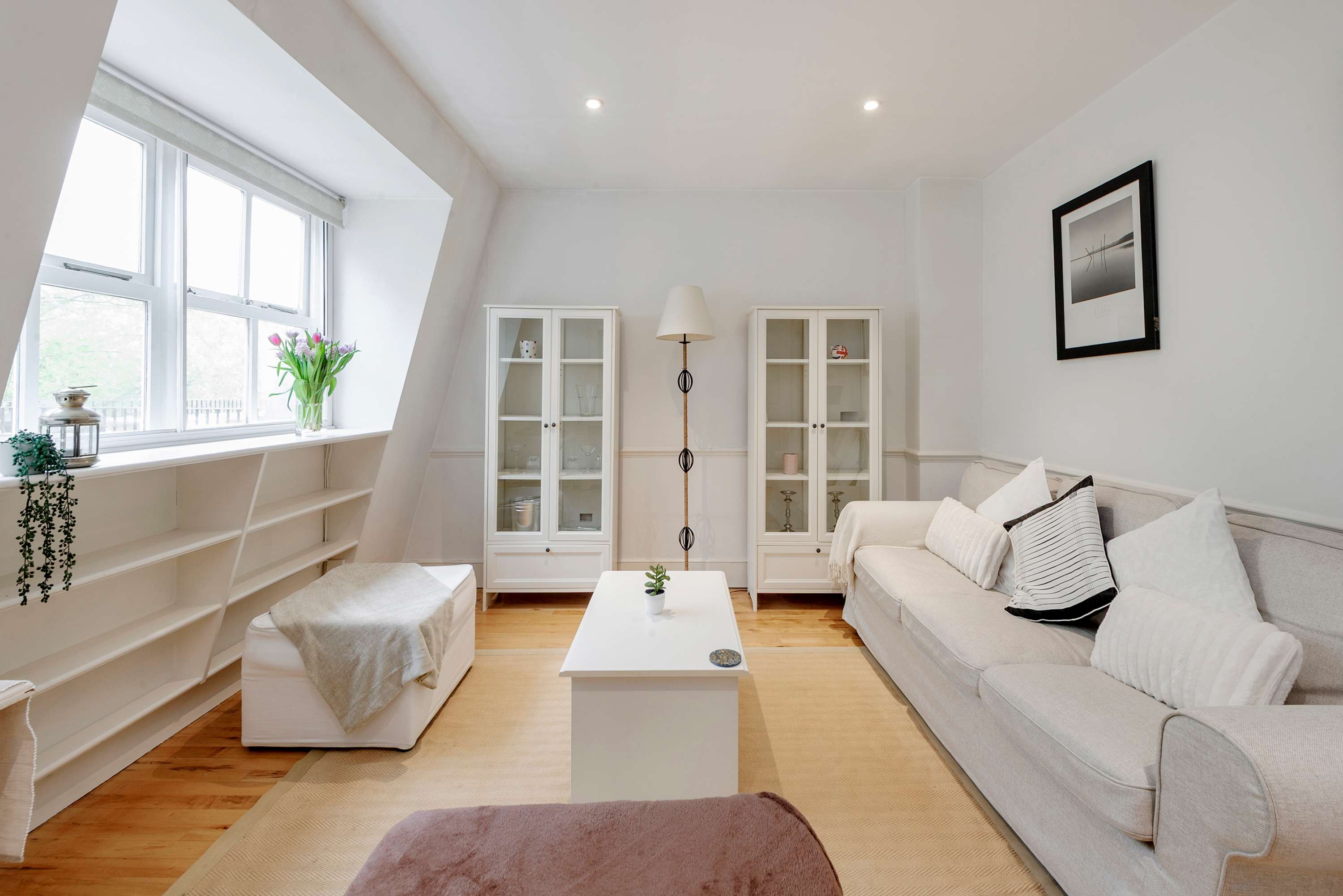 Modern 2 bed Roof Terrace Flat - Earls Court in Bramham Gardens 7 SW5 0JJ - Property image 17 - VivreStays