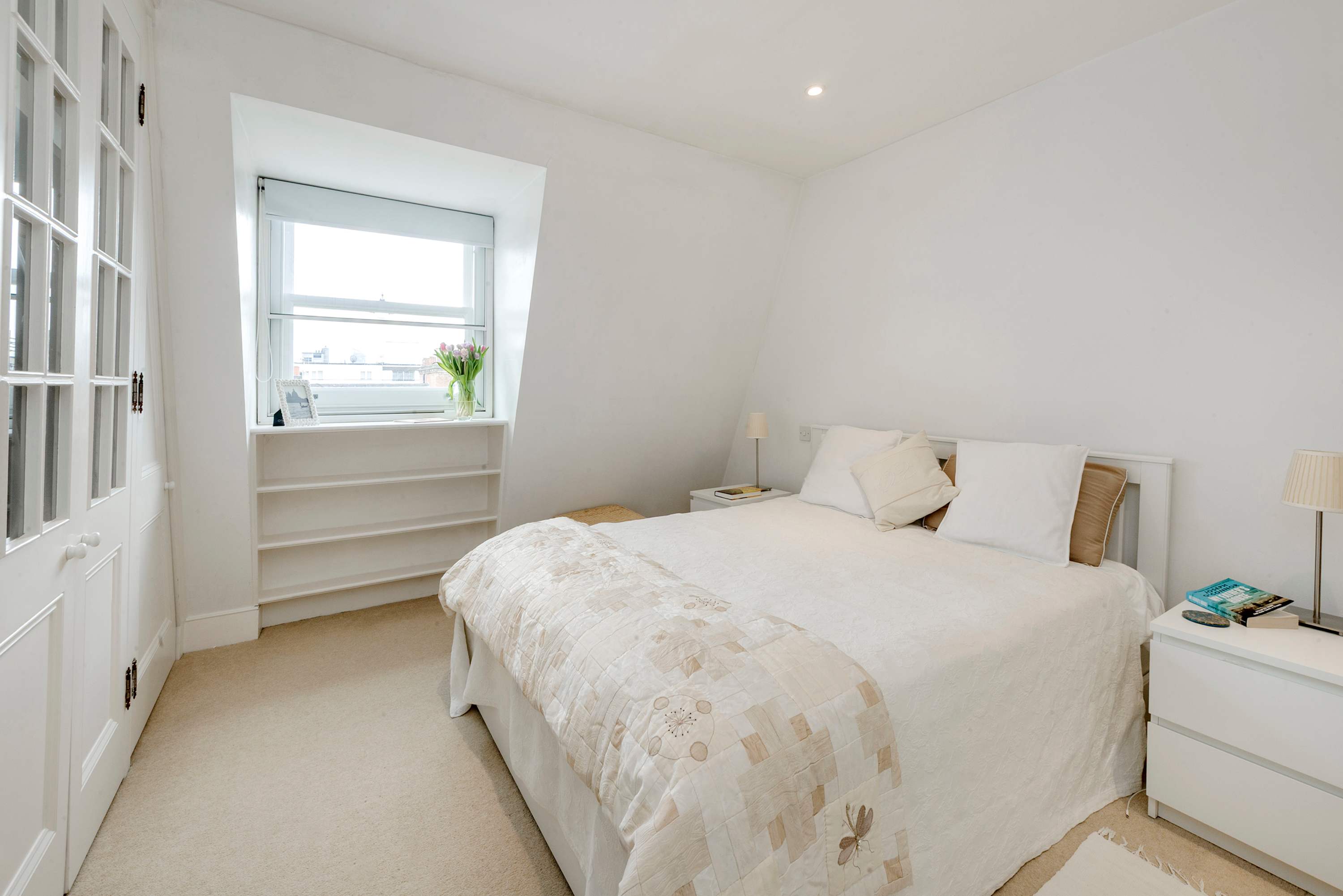 Modern 2 bed Roof Terrace Flat - Earls Court in Bramham Gardens 7 SW5 0JJ - Property image 2 - VivreStays