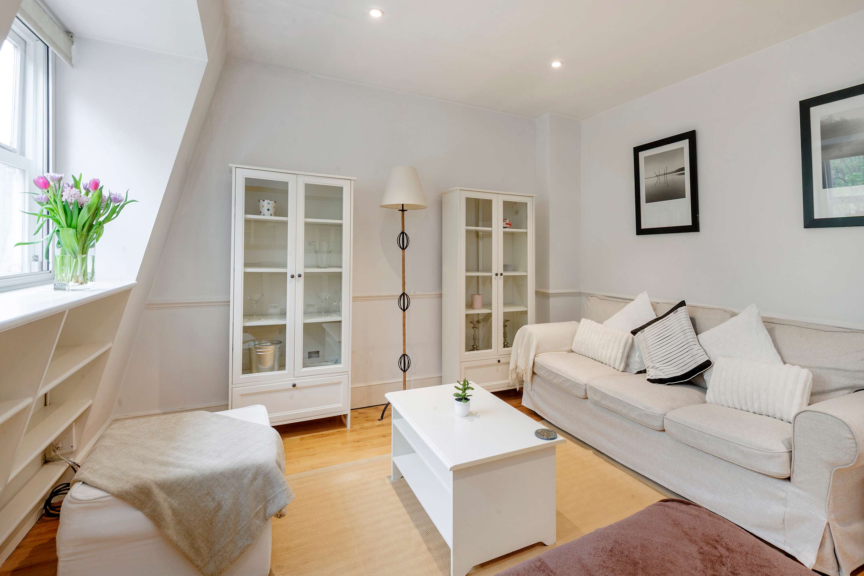 View Modern 2 bed Roof Terrace Flat - Earls Court Modern 2 bed Roof Terrace Flat - Earls Court serviced apartment - London - VivreStays
