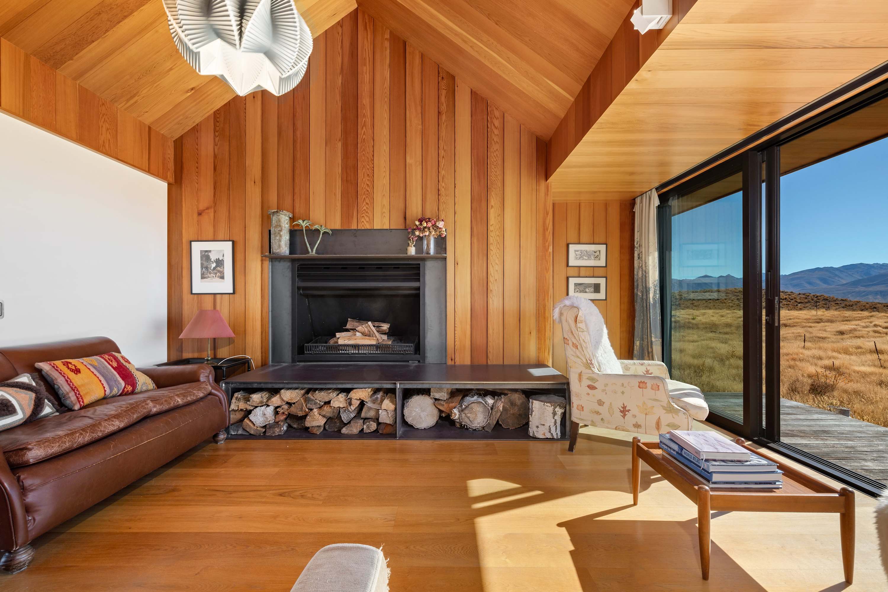 Te Toka Villa- Wake to Views, Sleep Under Stars by Ohana
