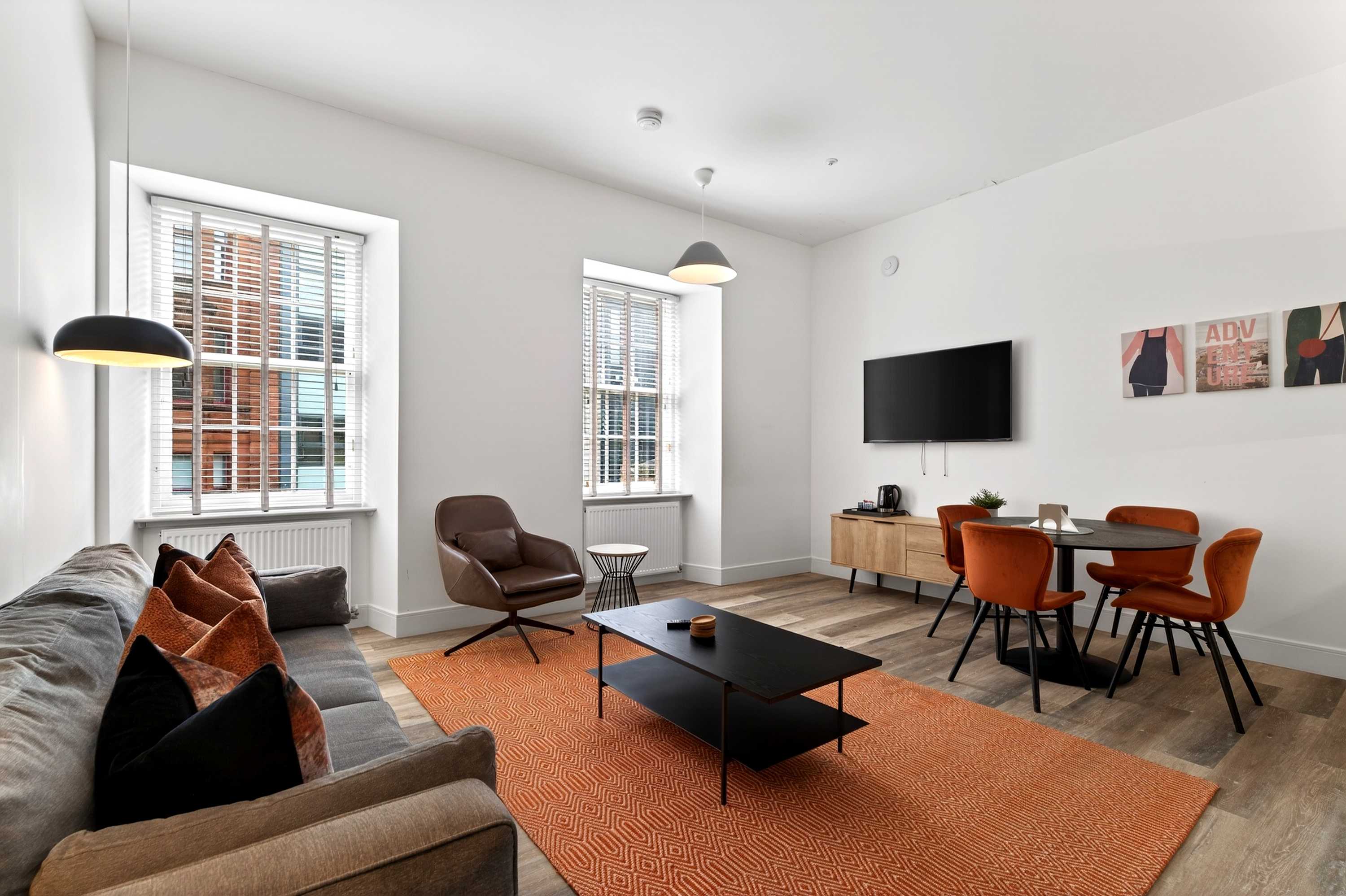 Bright and Spacious Flat in the Heart of the City in Bath Street 20 G2 1HB - Property image 4 - VivreStays