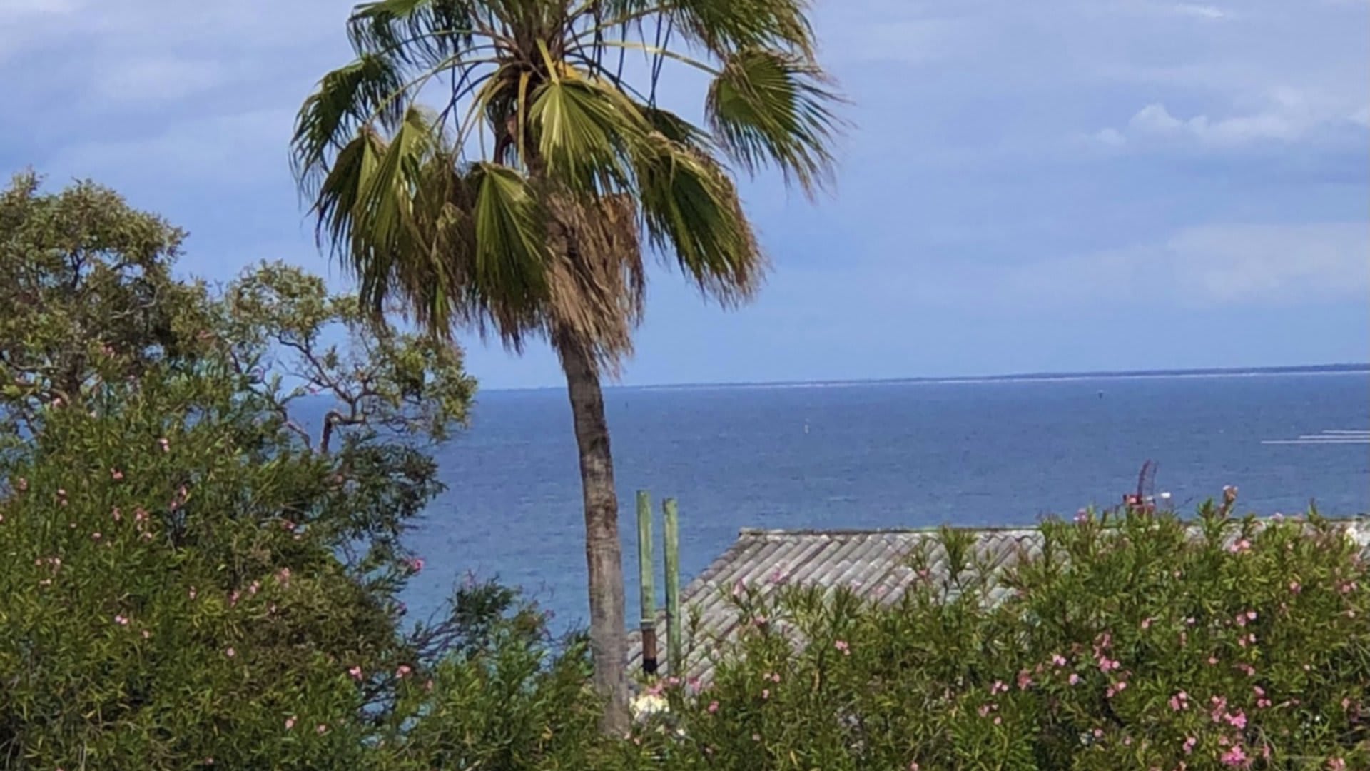 Kooringal U2 with Ocean Views Near Kings Beach