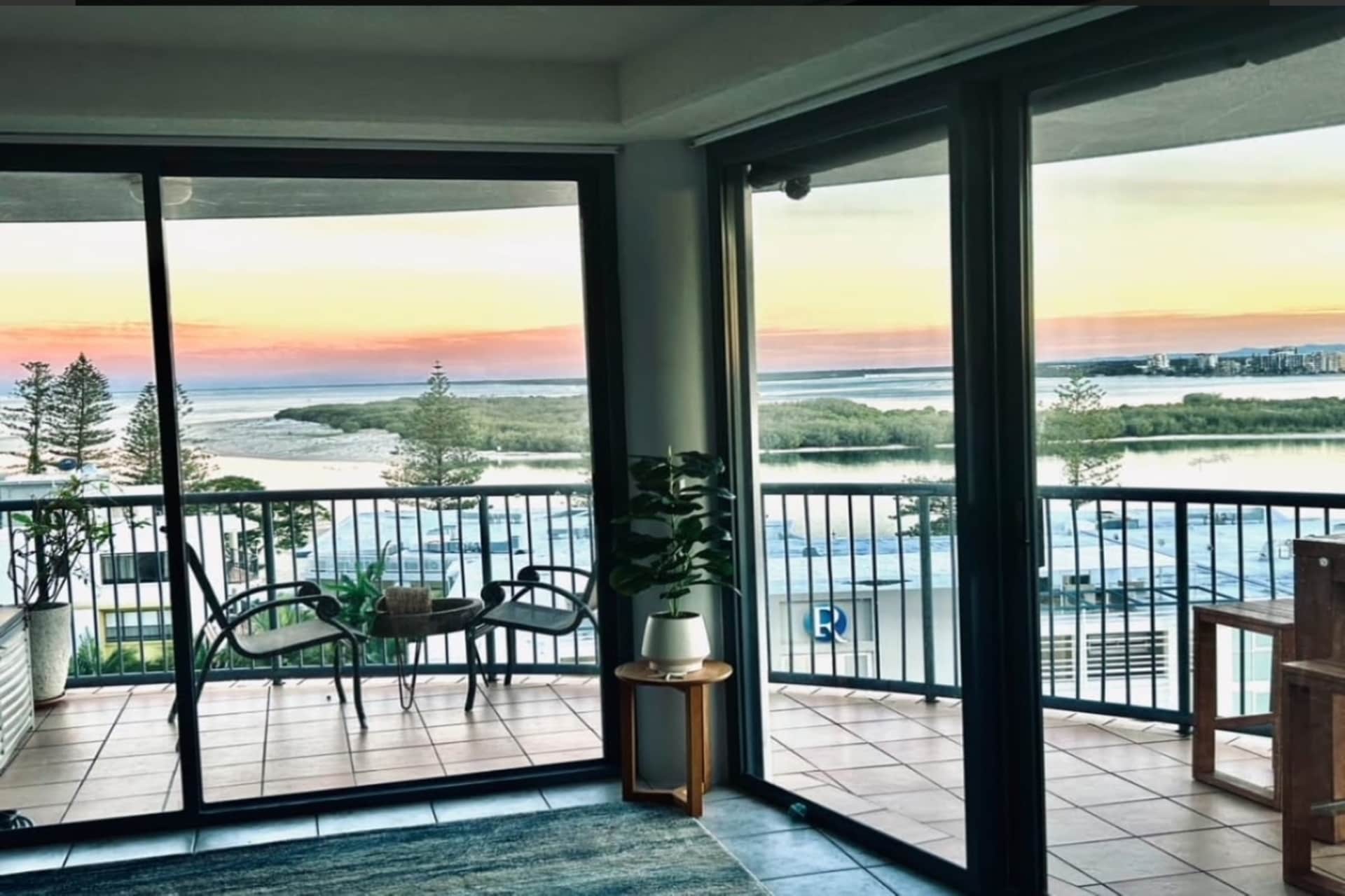 Centrepoint 36 Stunning Sea Views Steps To Cafes