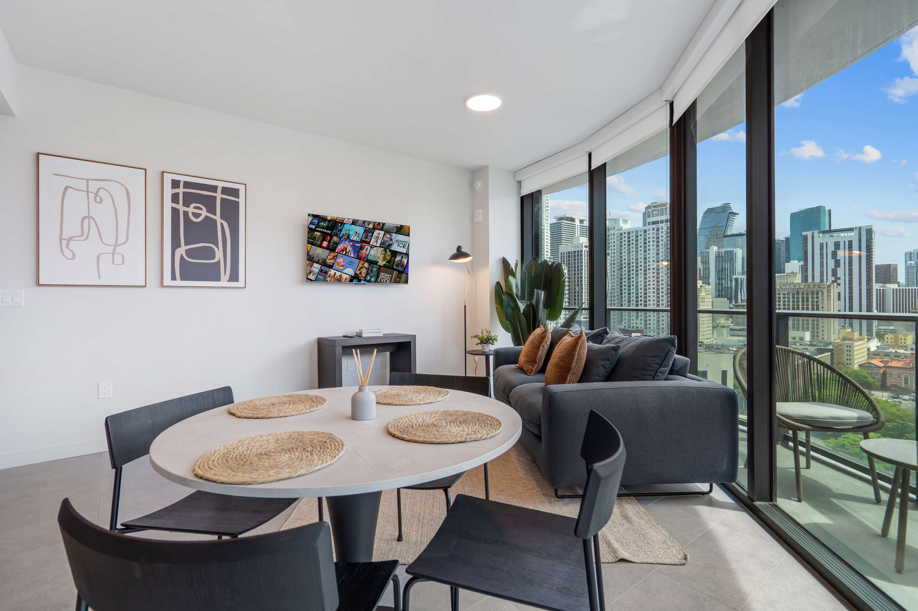 1BR Condo | Panoramic Views | FIFA Fan Fest 10 Min