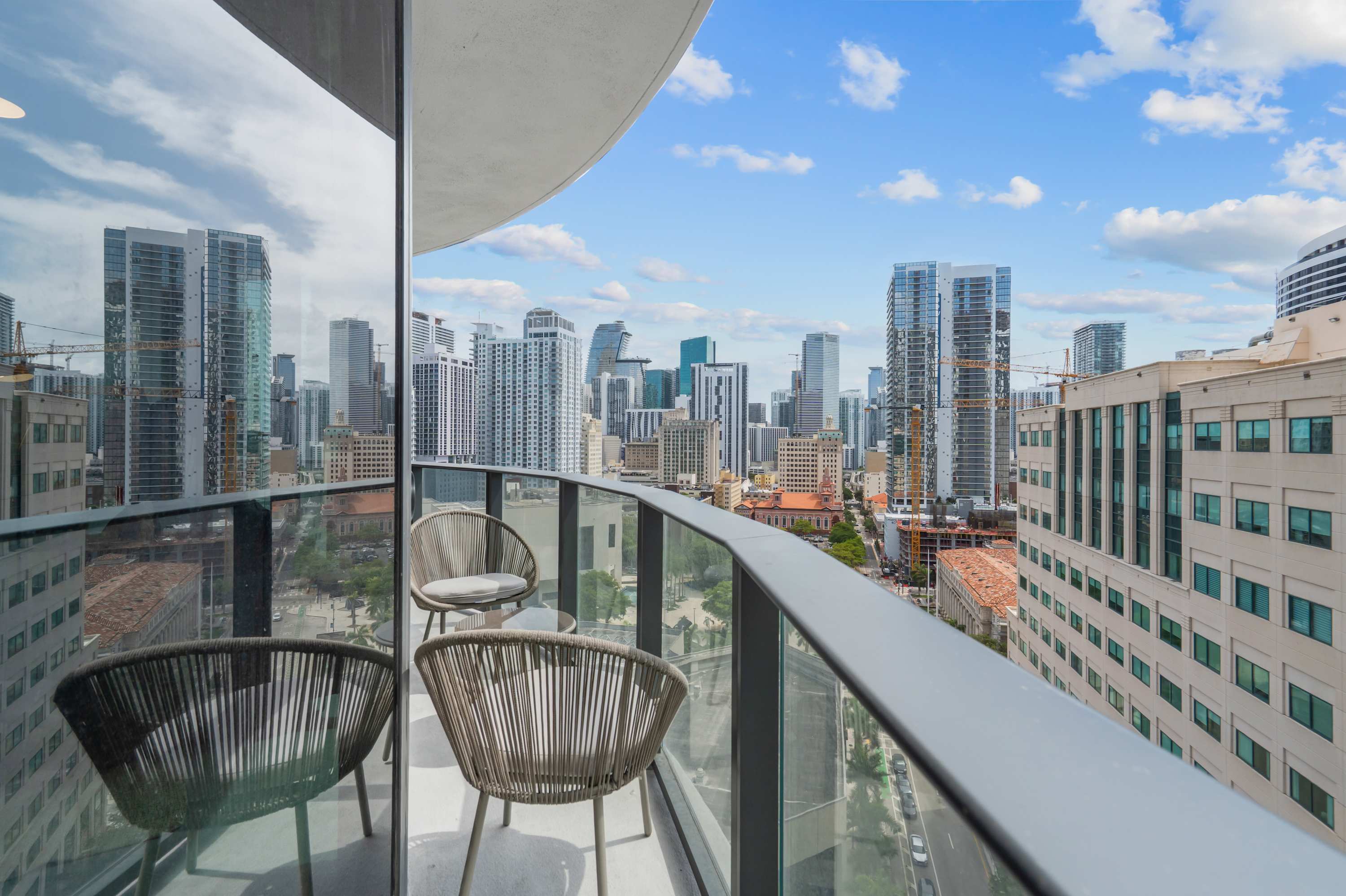 1BR Condo | Panoramic Views | FIFA Fan Fest 10 Min