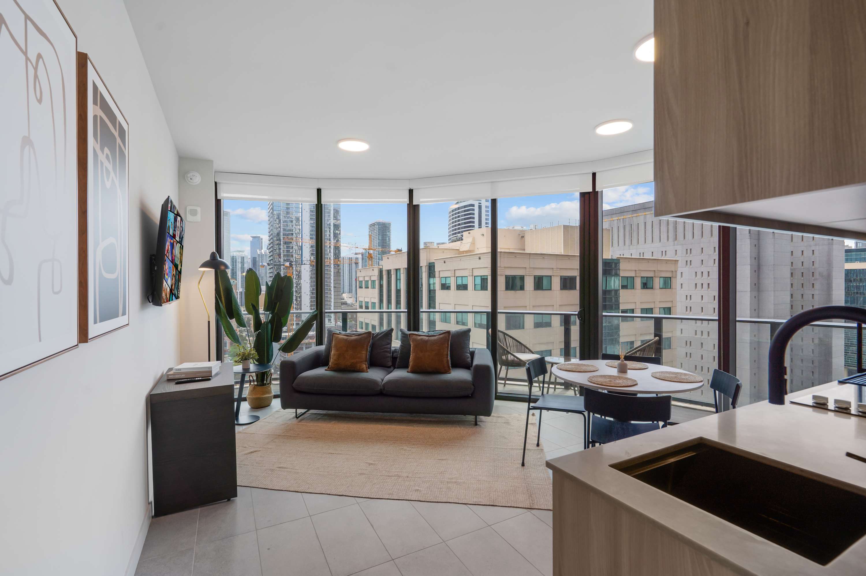 1BR Condo | Panoramic Views | FIFA Fan Fest 10 Min