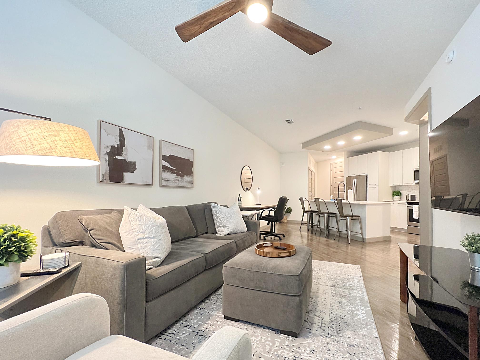 1 BR | Majestic Ocean Views | Central Living in Tampa