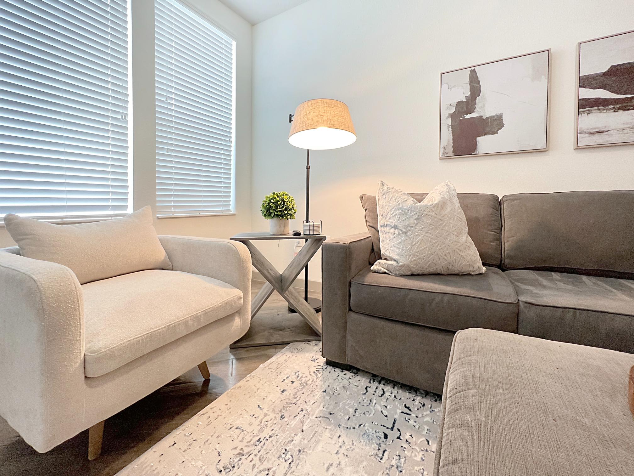 1 BR | Majestic Ocean Views | Central Living in Tampa