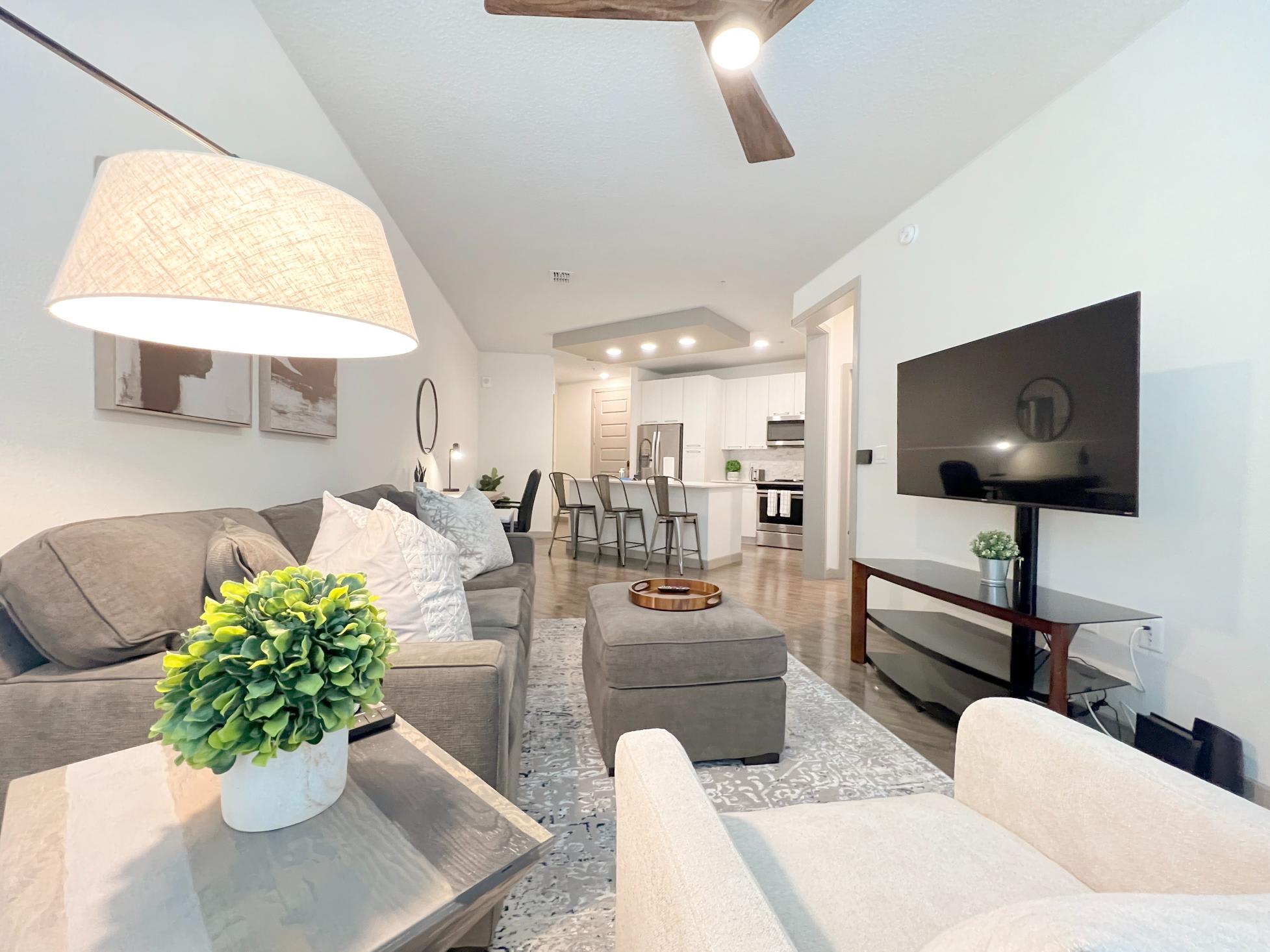 1 BR | Majestic Ocean Views | Central Living in Tampa