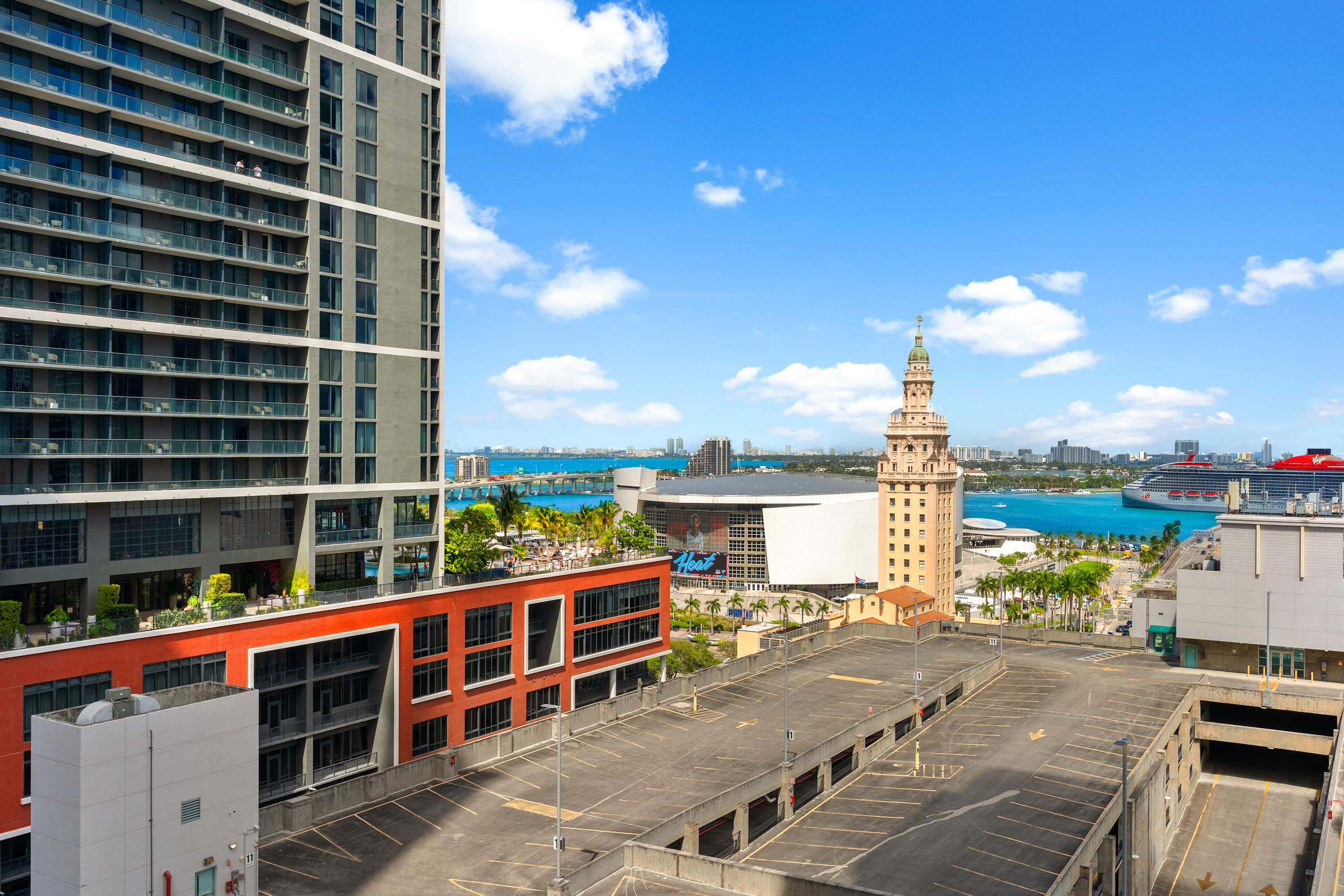 Stylish Condo in Downtown Miami Near Bayside
