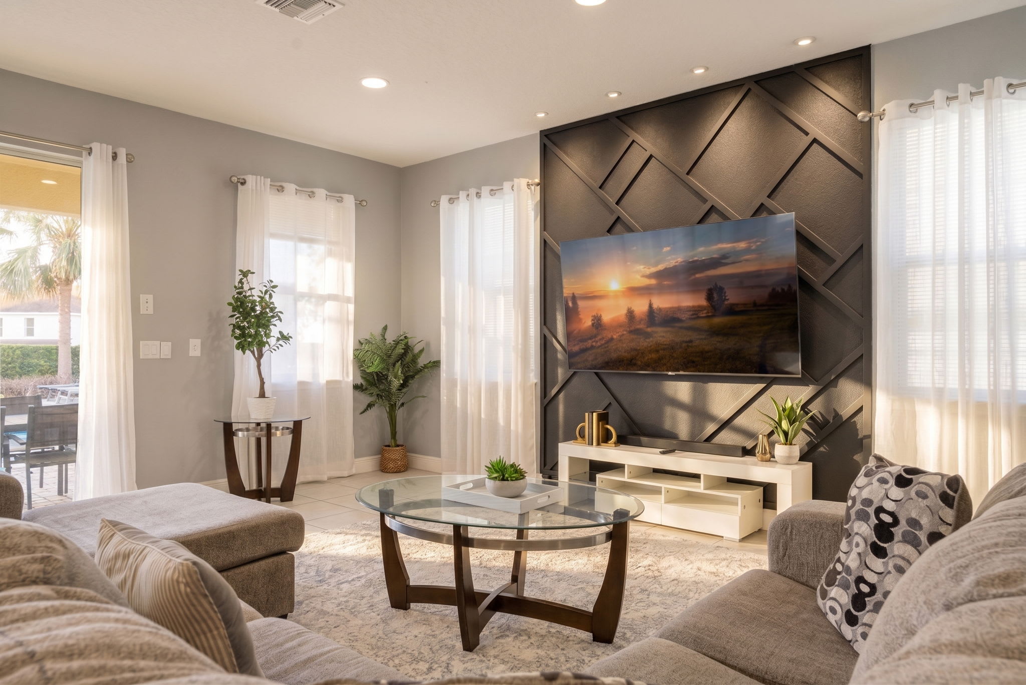 Family 5BR Retreat with Pool and Themed Bedrooms