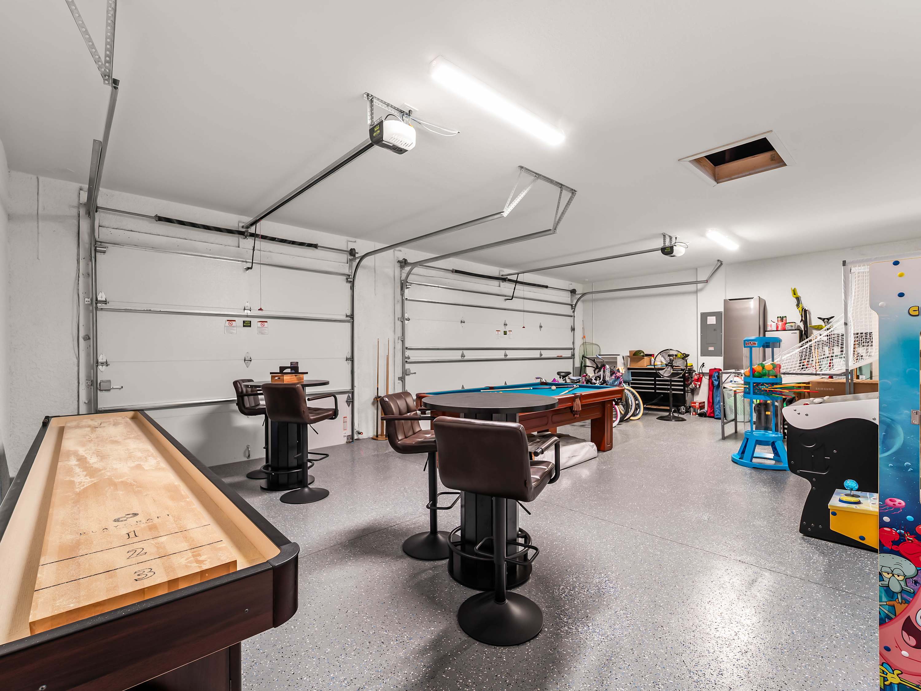 Waterfront Haven with Heated Pool-Spa-Game Room