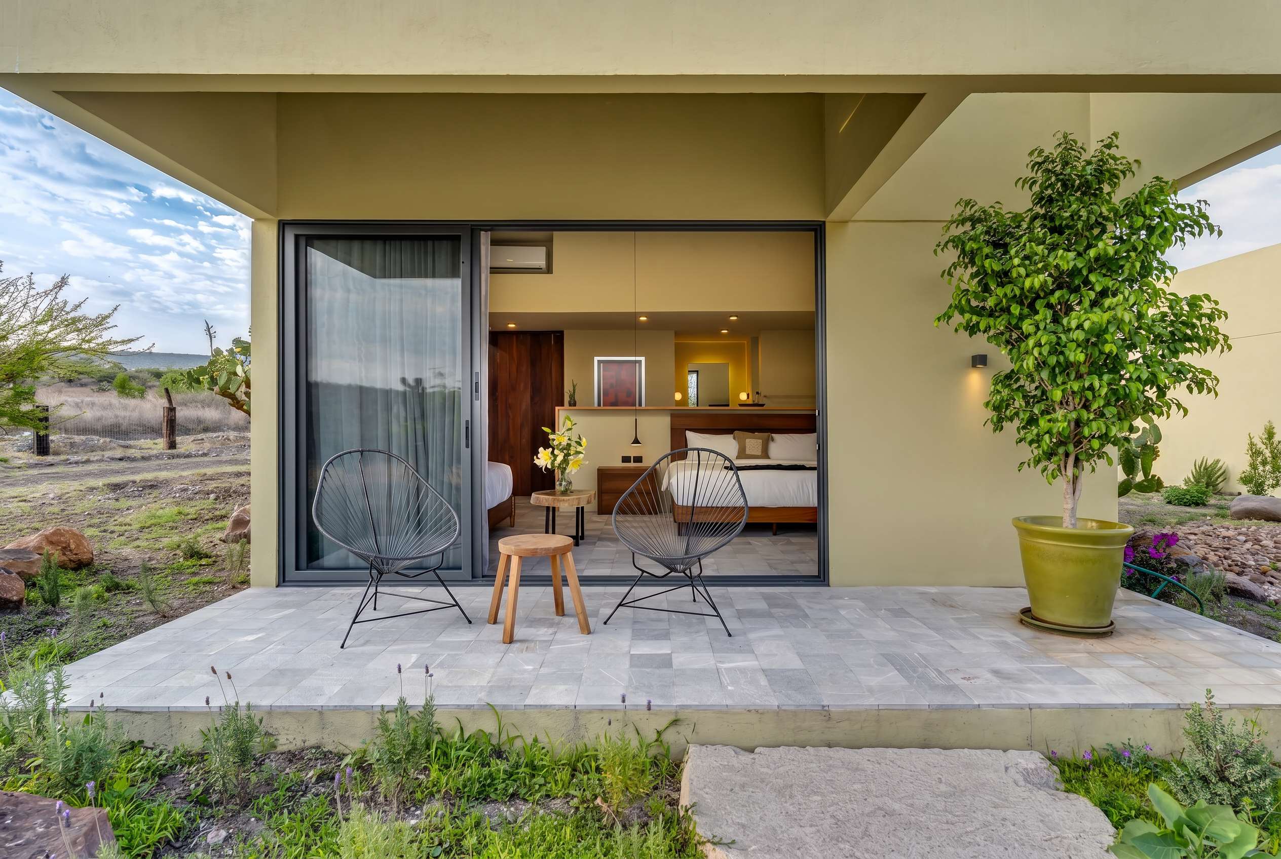Villa Lua Bungalow A • Nature Retreat for 3 Guests w/ Outdoor Soaking...