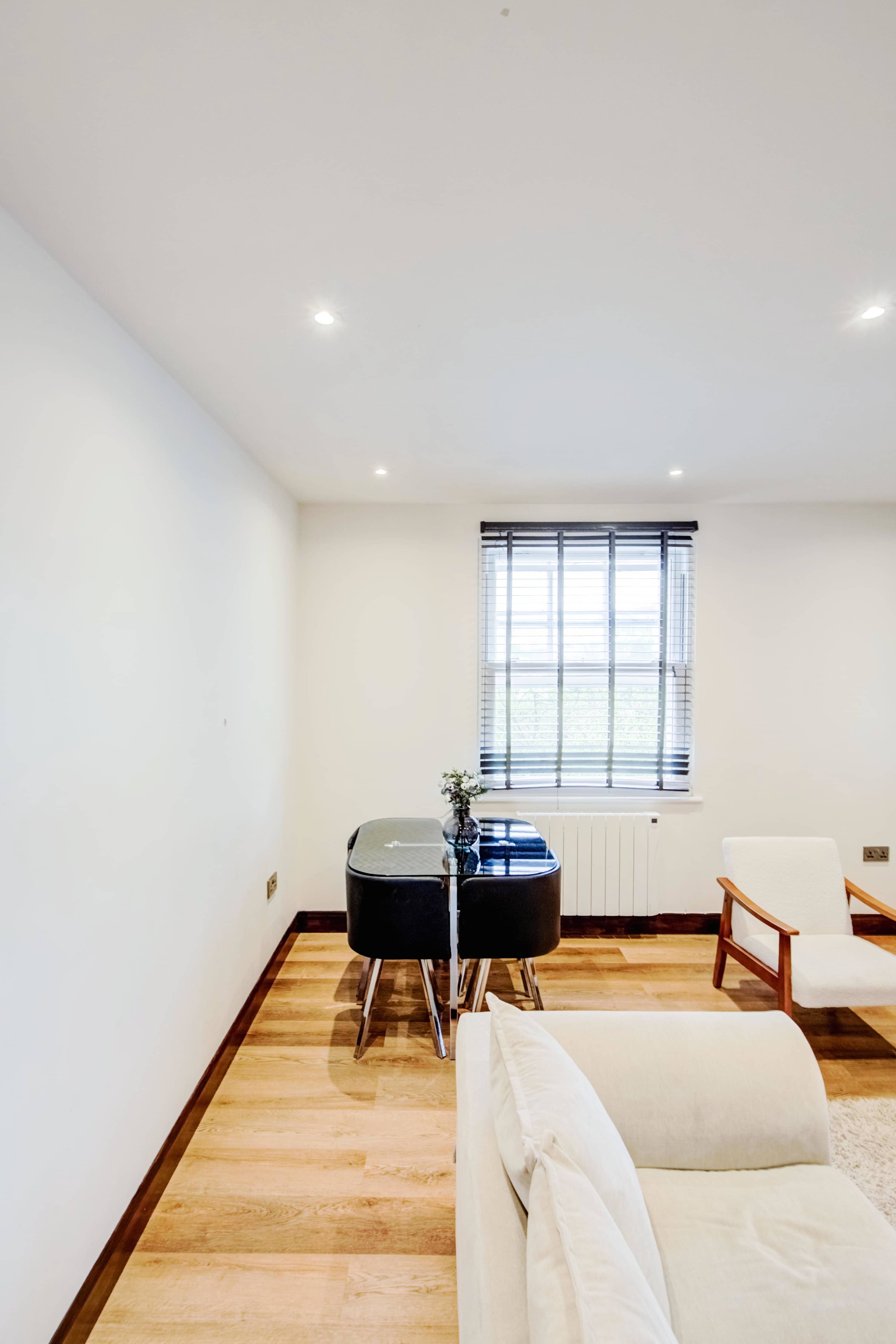 St Johns Wood Luxurious Apartment in 9 Bronwen Court NW8 9HH - Property image 22 - VivreStays