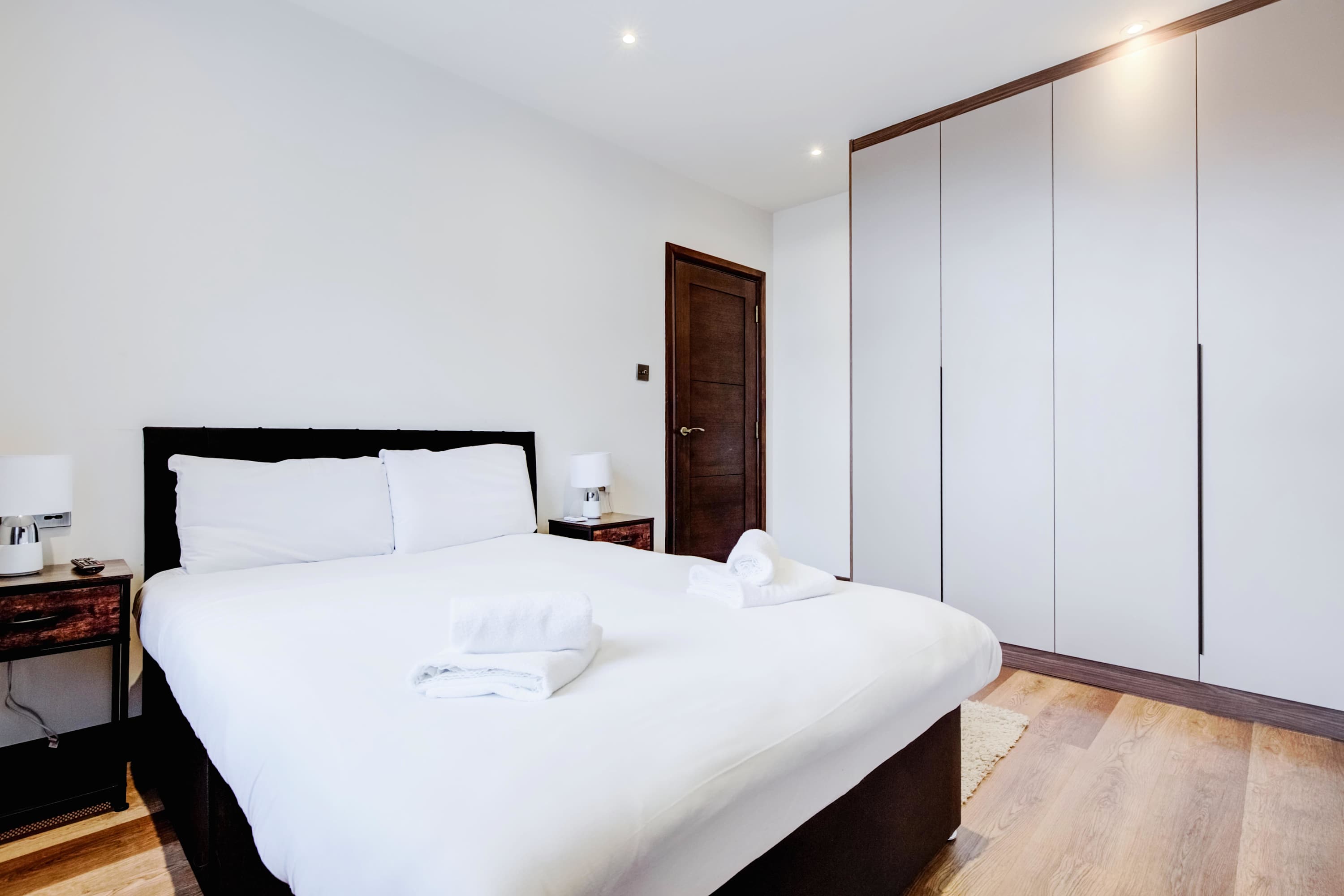 St Johns Wood Luxurious Apartment in 9 Bronwen Court NW8 9HH - Property image 7 - VivreStays