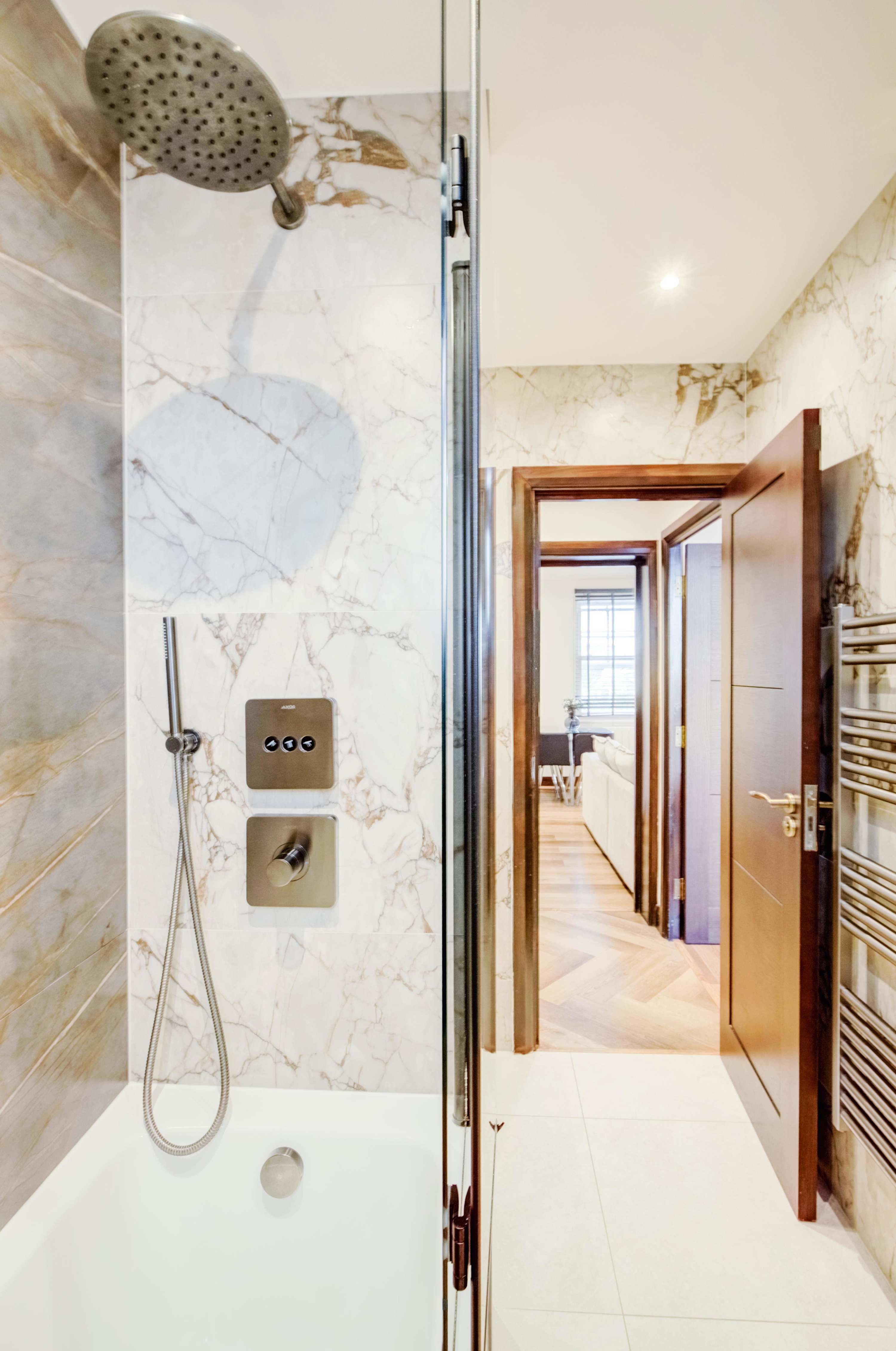 St Johns Wood Luxurious Apartment in 9 Bronwen Court NW8 9HH - Property image 18 - VivreStays