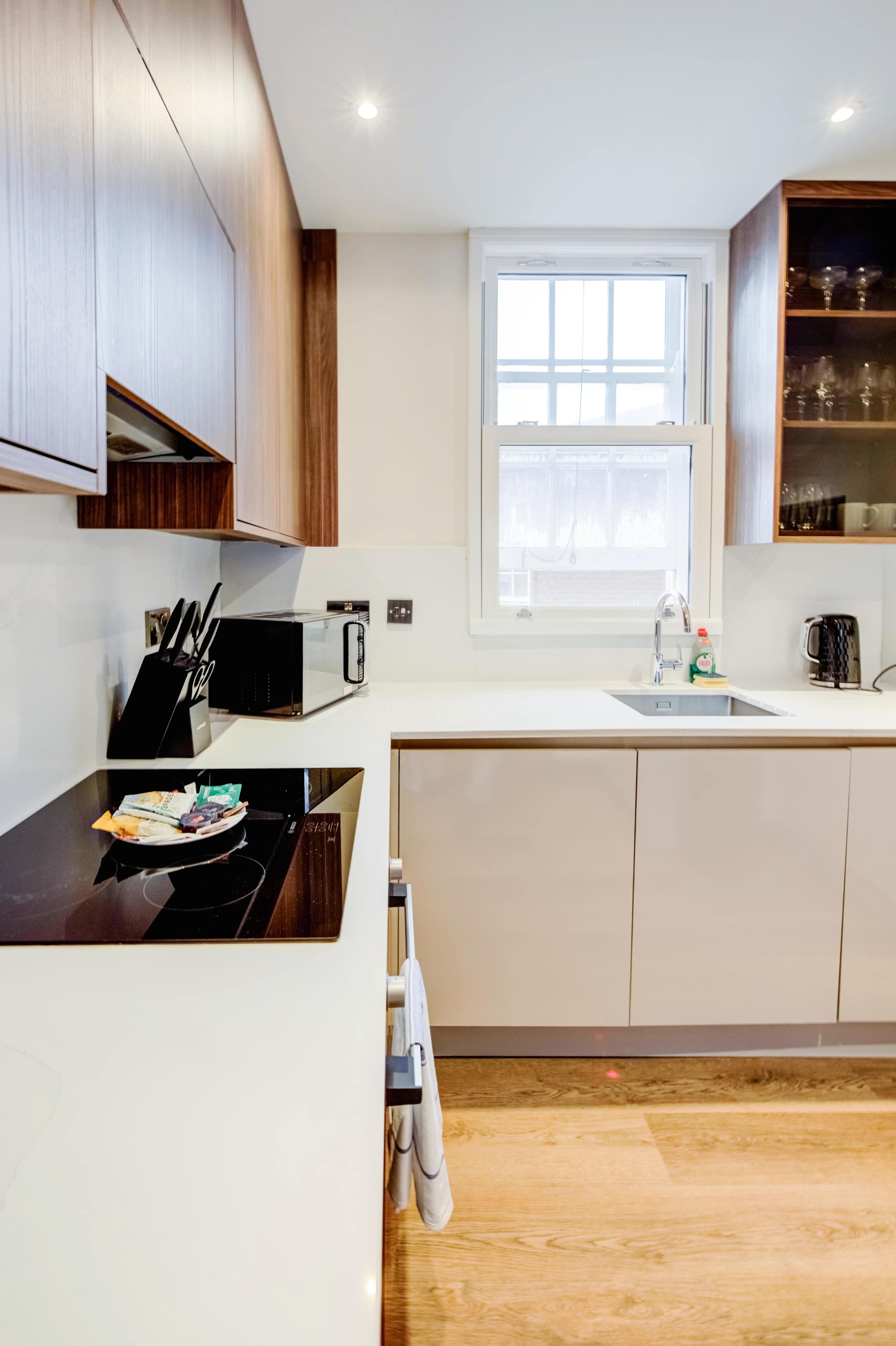 St Johns Wood Luxurious Apartment in 9 Bronwen Court NW8 9HH - Property image 17 - VivreStays