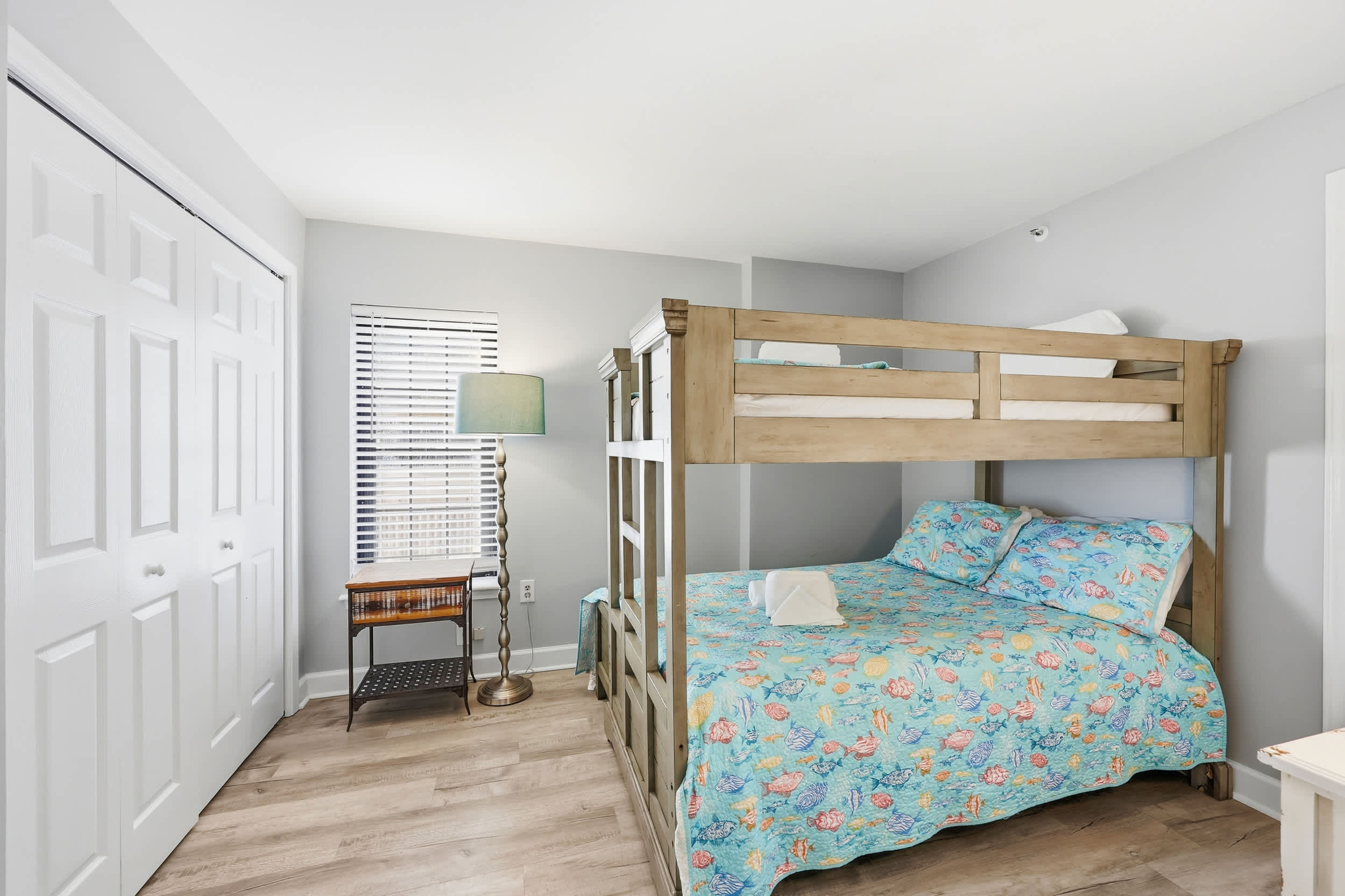 Sandy Bits Oceanfront Premium Condo with Pool 