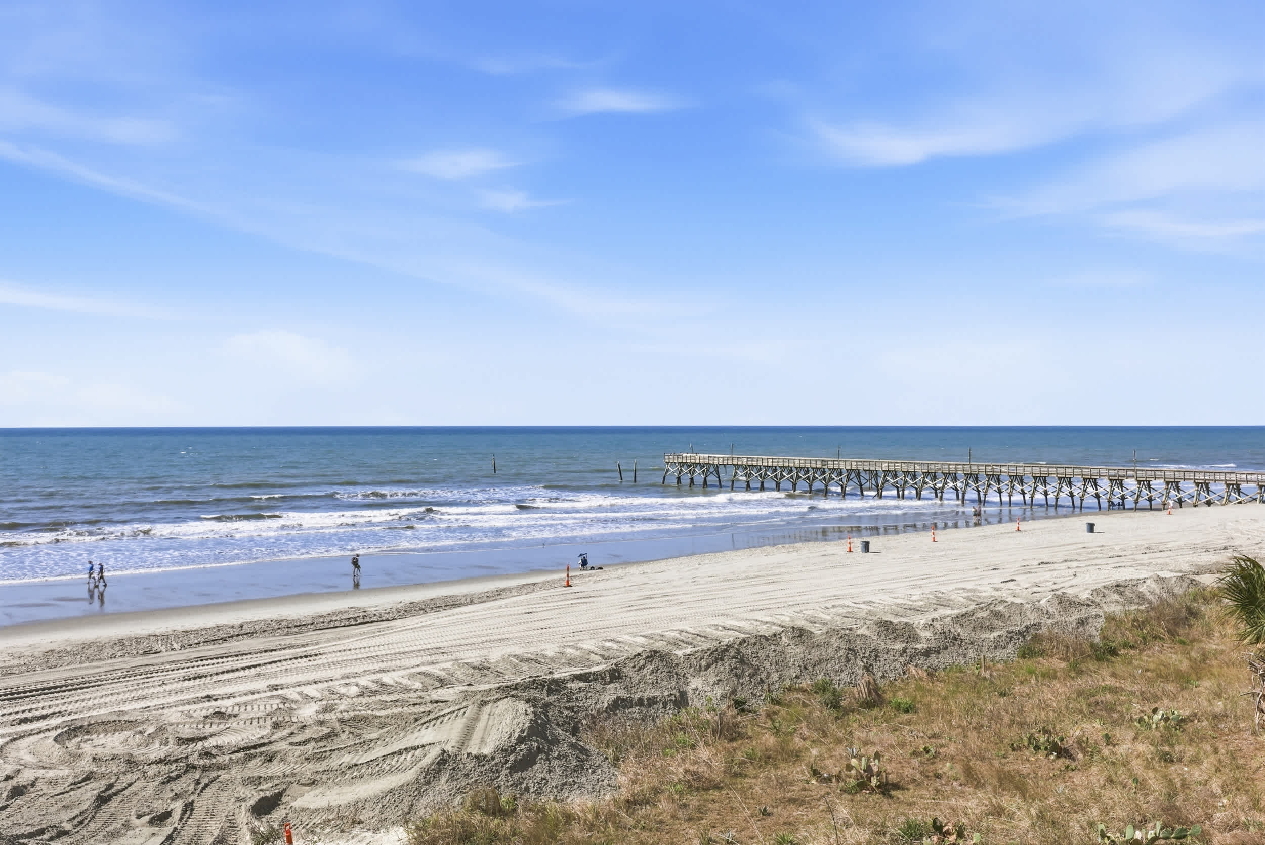 Sandy Bits Oceanfront Premium Condo with Pool 