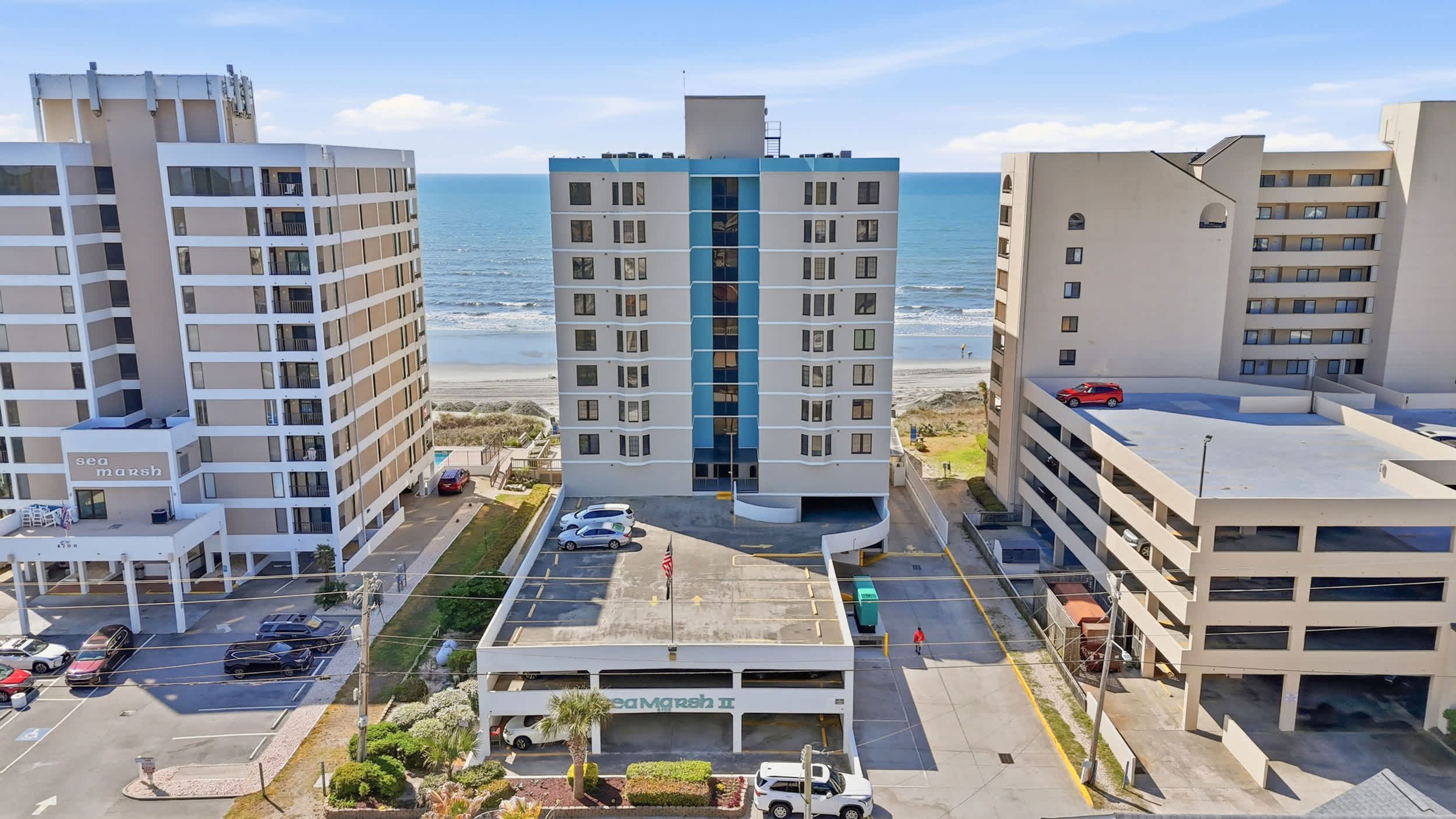 Sandy Bits Oceanfront Premium Condo with Pool 