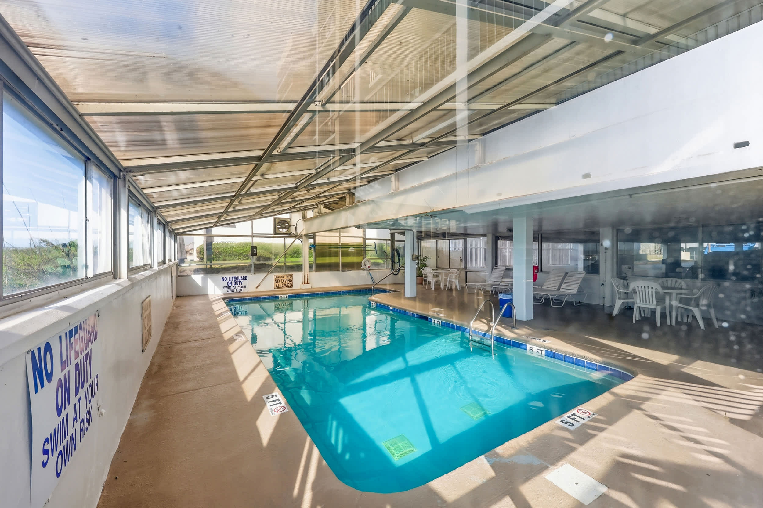 Sandy Bits Oceanfront Premium Condo with Pool 
