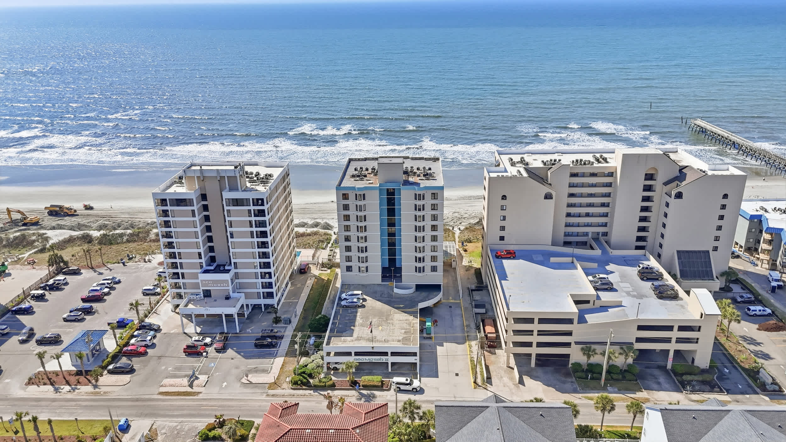 Sandy Bits Oceanfront Premium Condo with Pool 