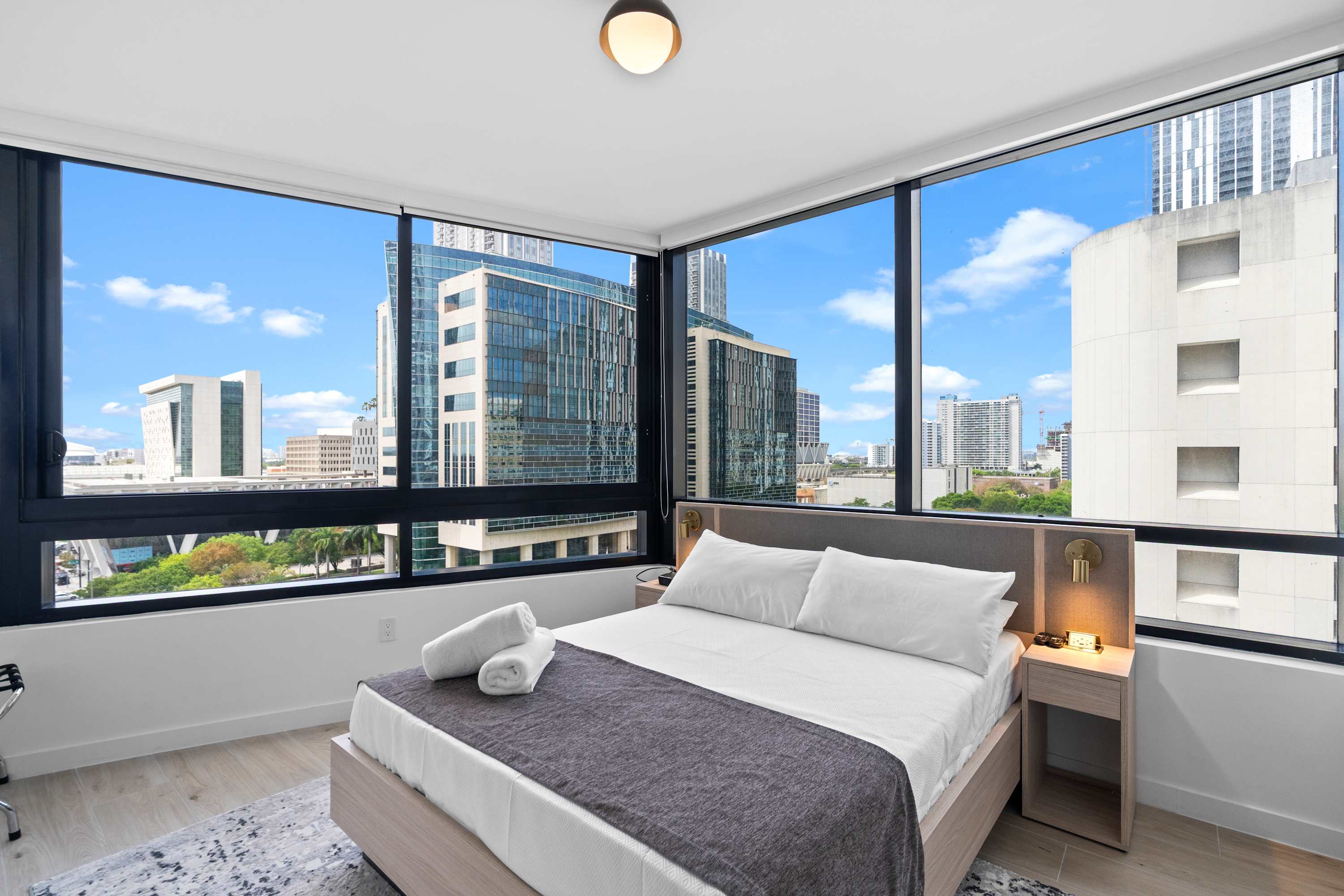 Best Location Downtown Miami | Condo with Pool