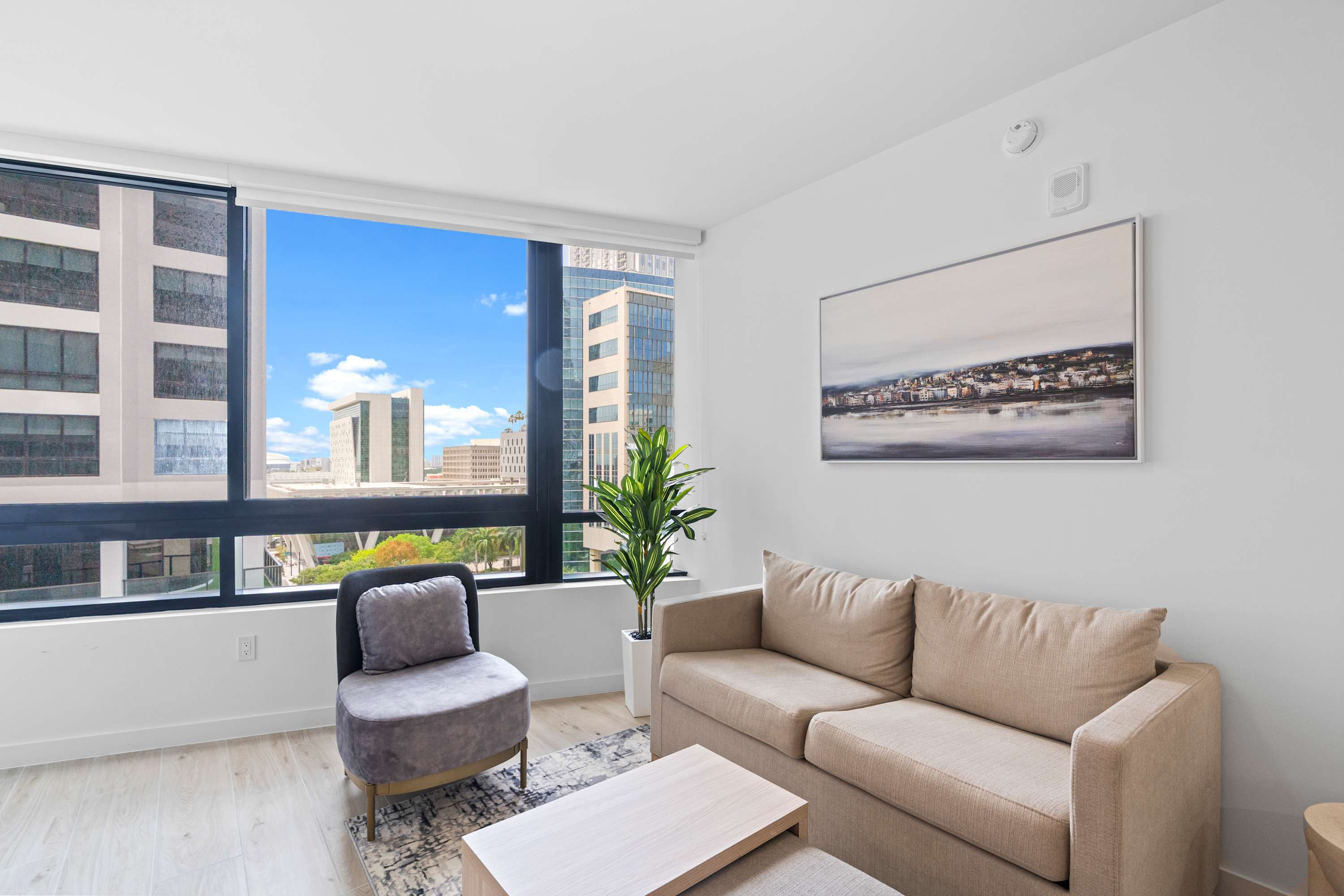 Best Location Downtown Miami | Condo with Pool