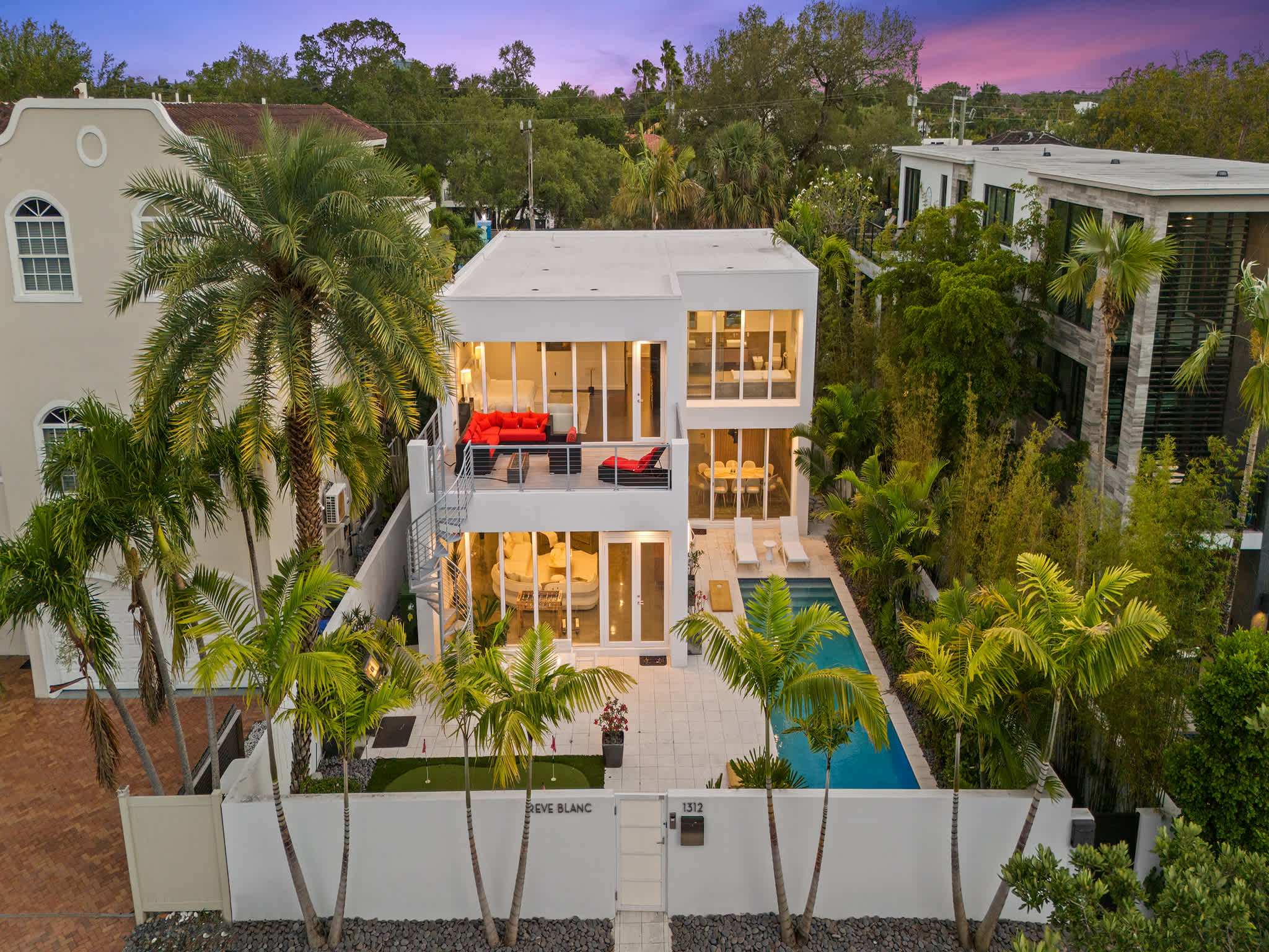 Mid century modern perfection off Las Olas! in Fort Lauderdale, FL