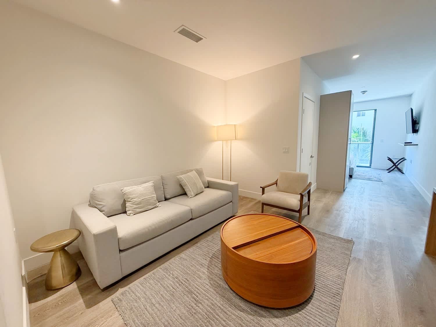Brickell Studio - City Views - Pool & Gym