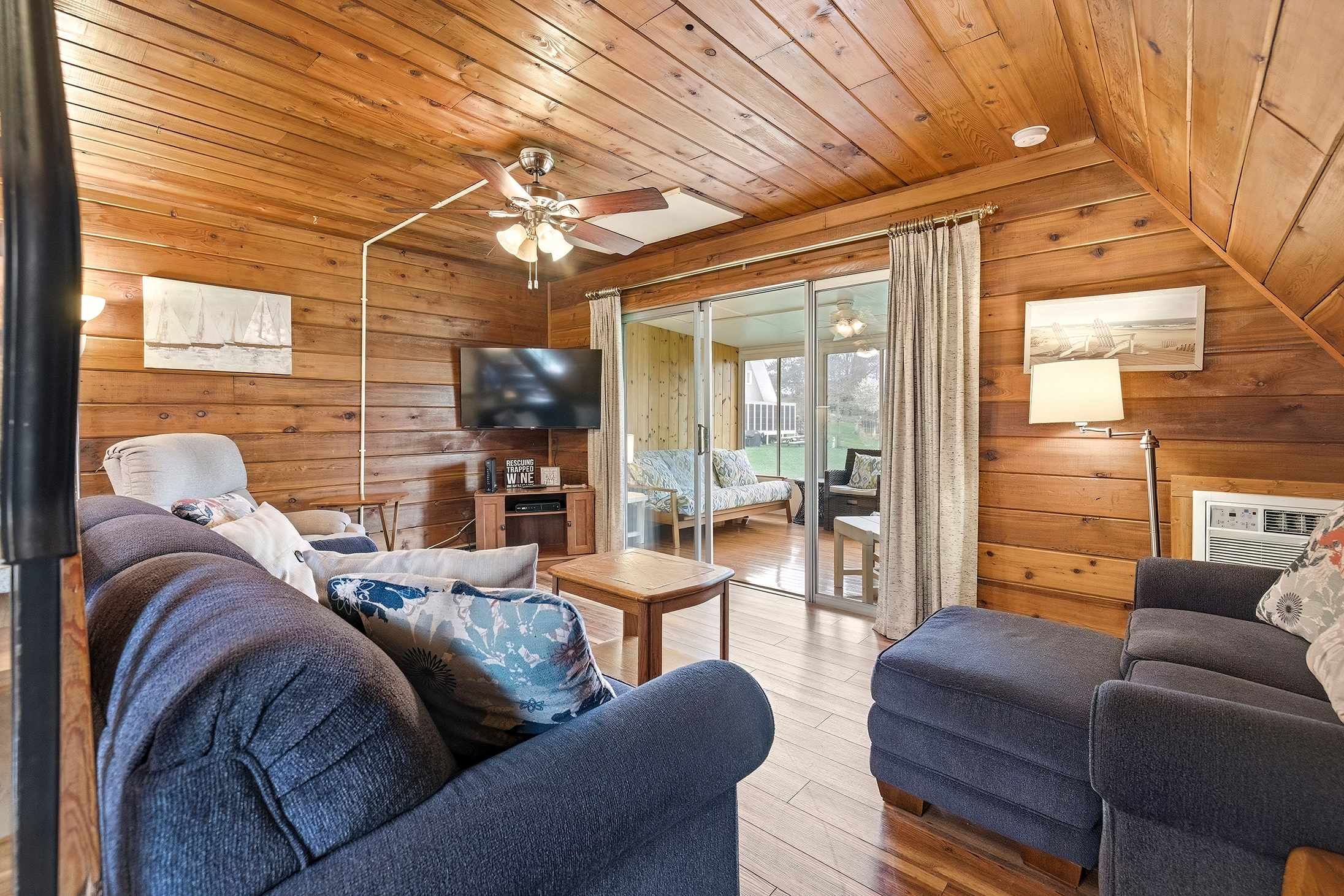 Lounge here, then let the day spill into the next space.