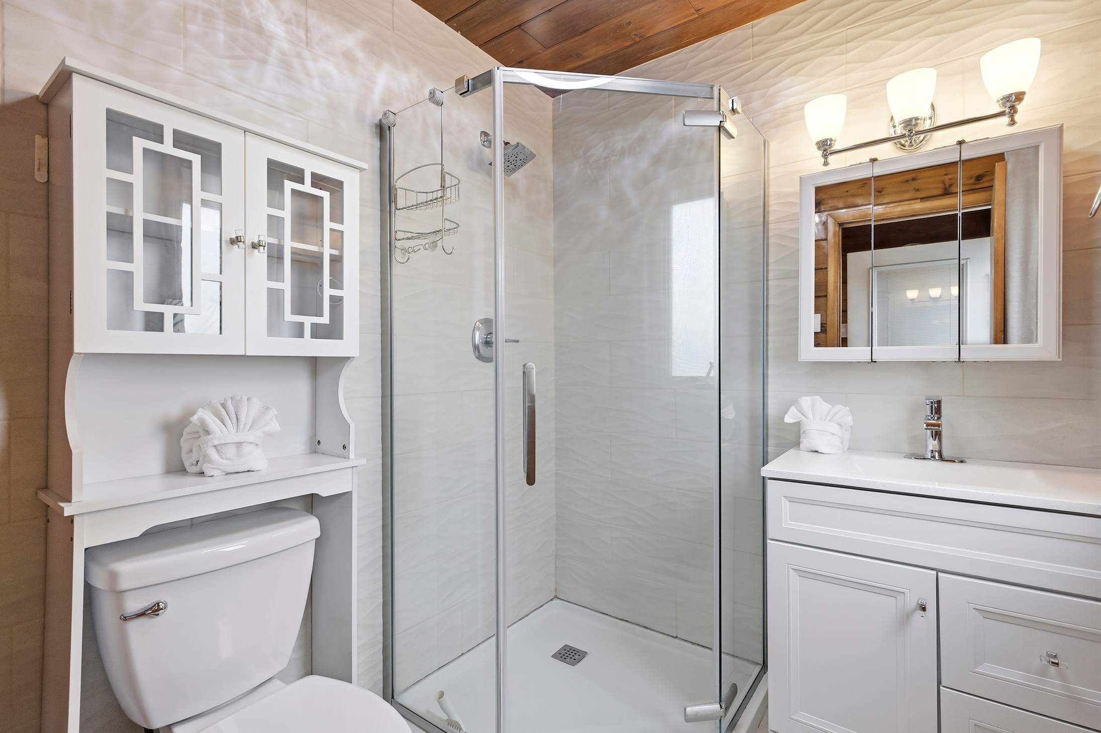 Crisp, polished, and a little bit fancy. You deserve it.