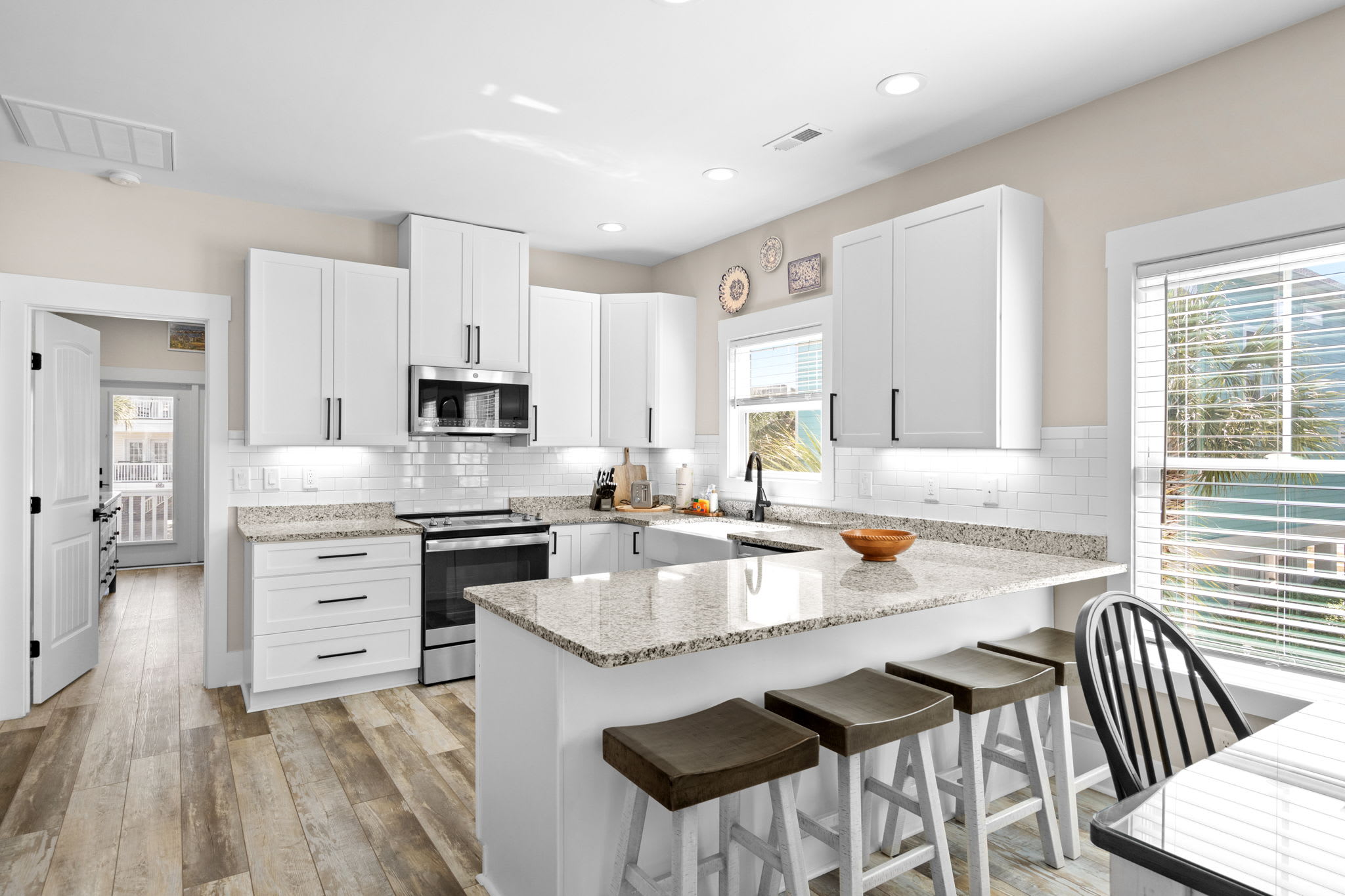 Annas Paradise Beach House With Pool | Photo 11