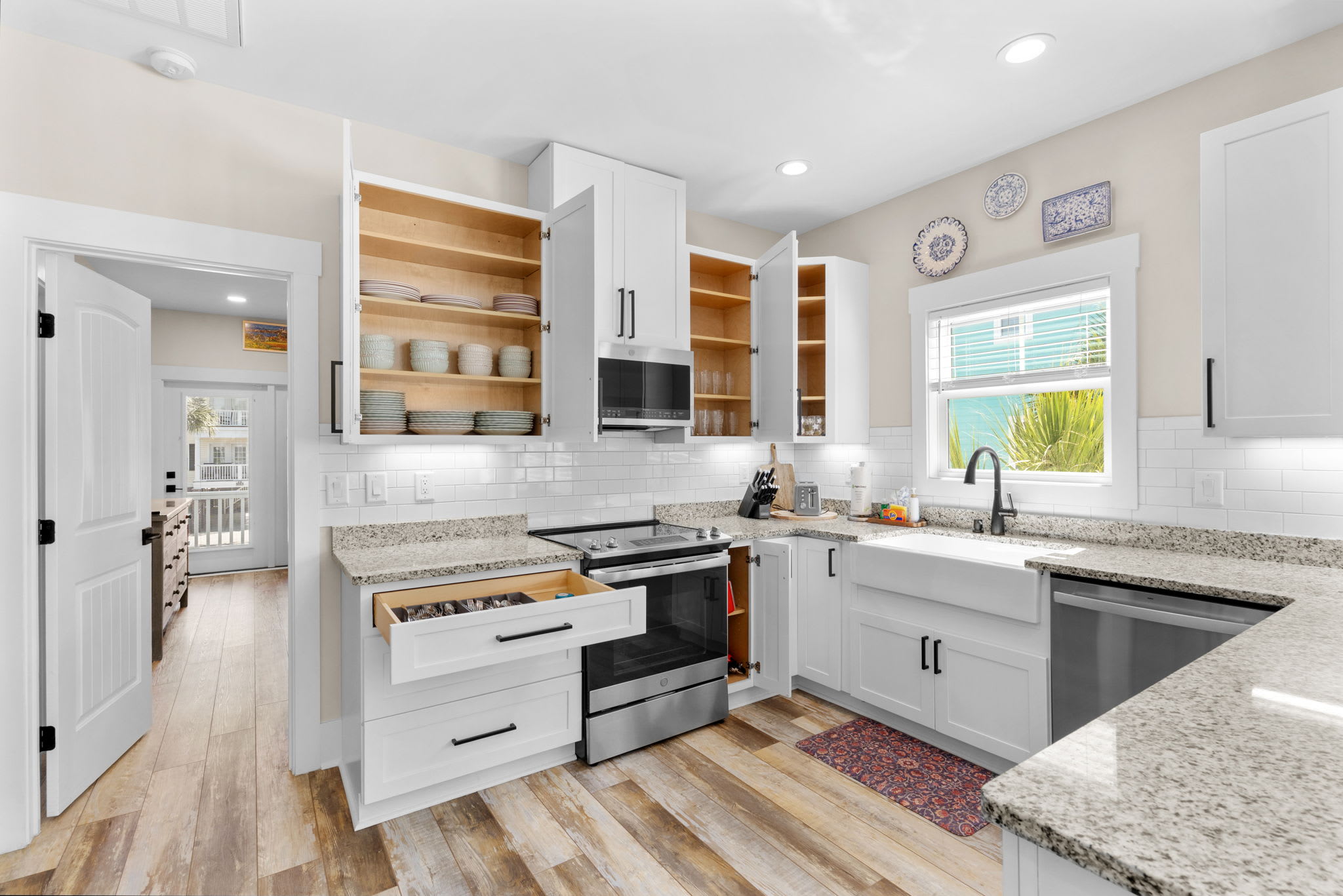 Annas Paradise Beach House With Pool | Photo 15