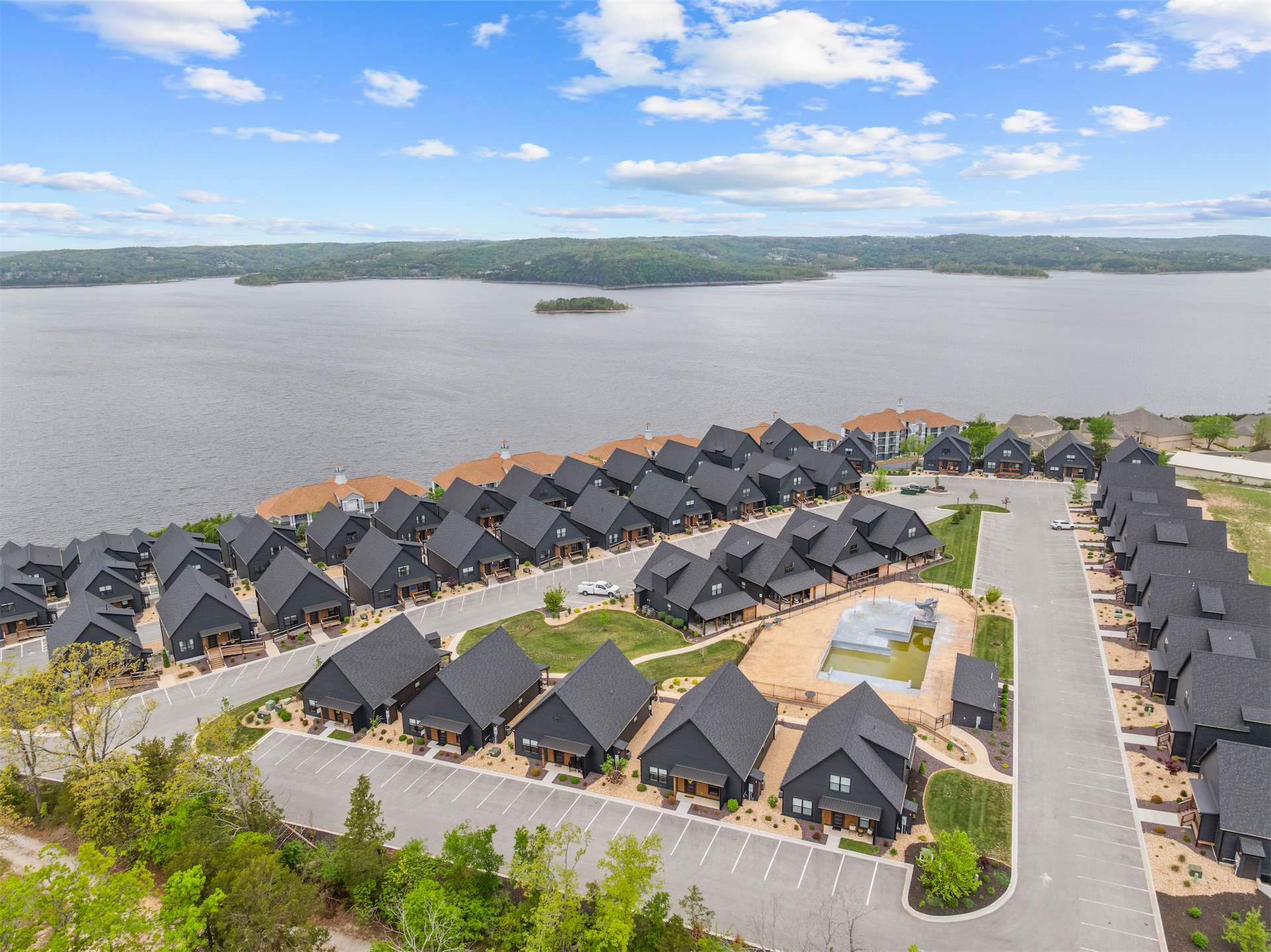 Pineapple Pointe - Stay for 20 | Photo 3