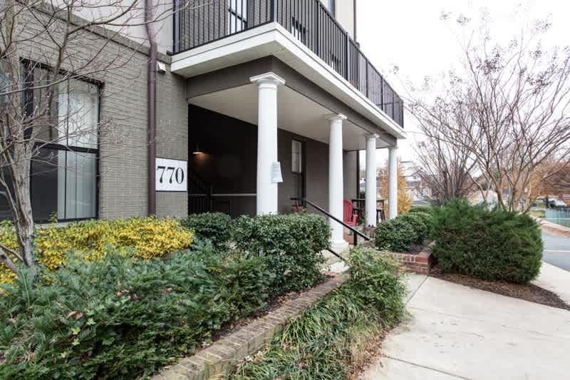 Walker Executive Apt - vacation rental in Charlottesville — photo 17 of 21