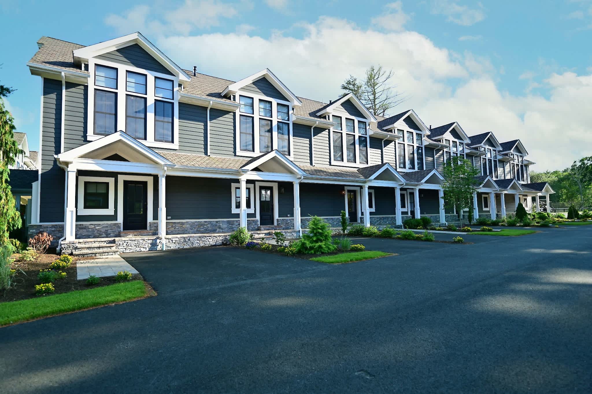 Grand Townhome on the Green