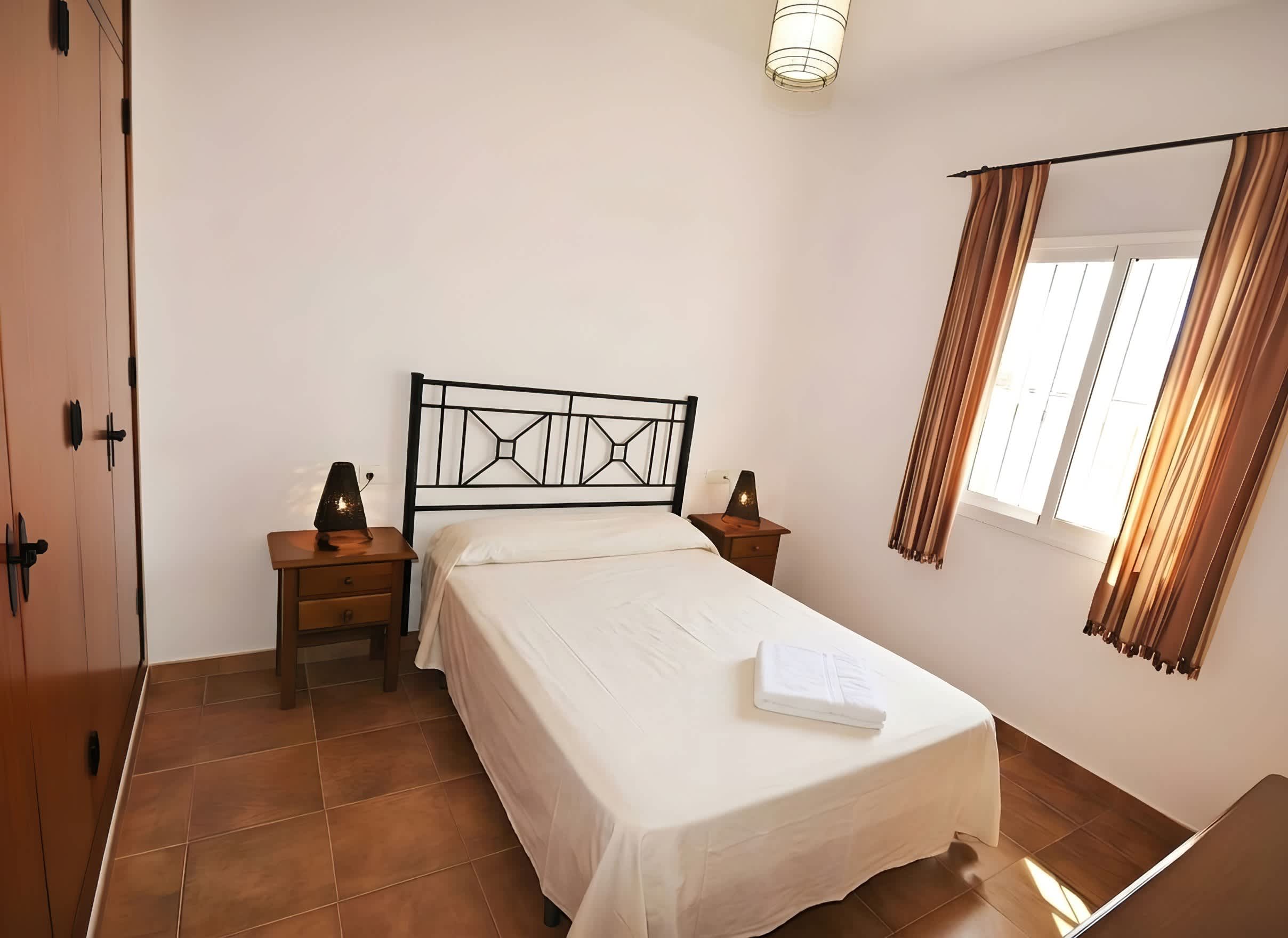 Chalet with Terrace and Barbecue 3 min from El Palmar Beach - image 12