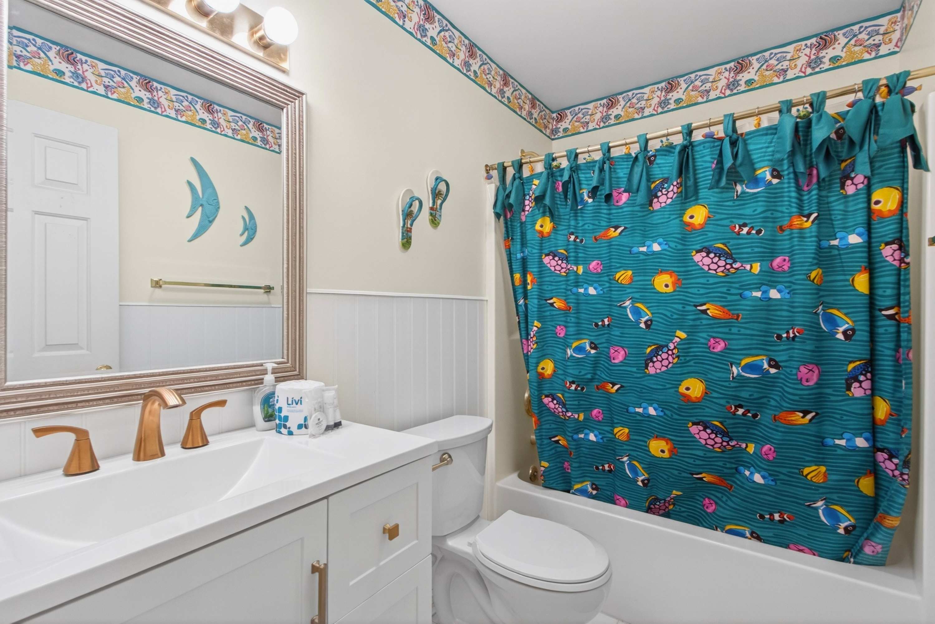 Bay Watch 1 203A, Outdoor Pool, Beautiful Condo