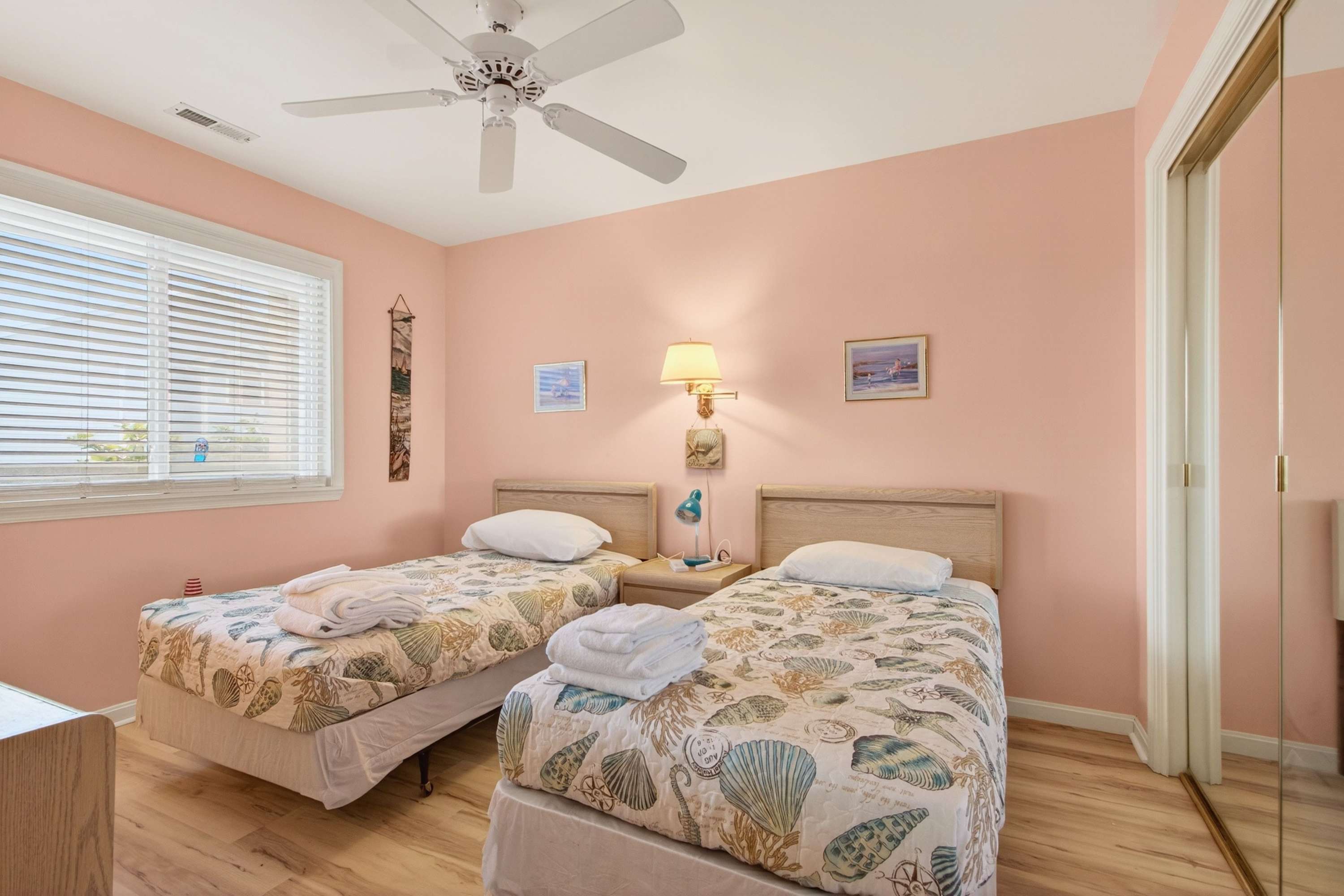 Bay Watch 1 203A, Outdoor Pool, Beautiful Condo