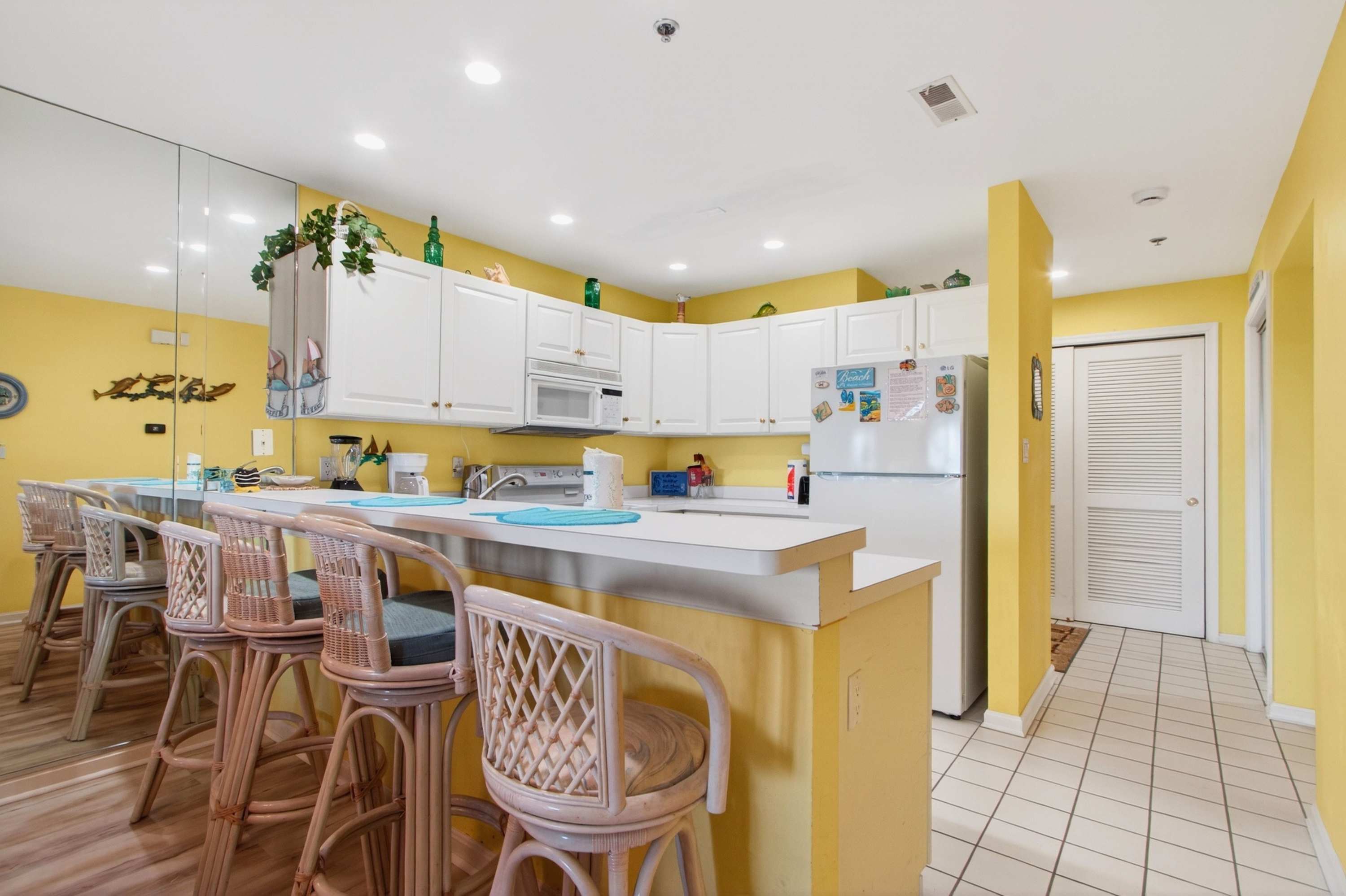 Bay Watch 1 203A, Outdoor Pool, Beautiful Condo