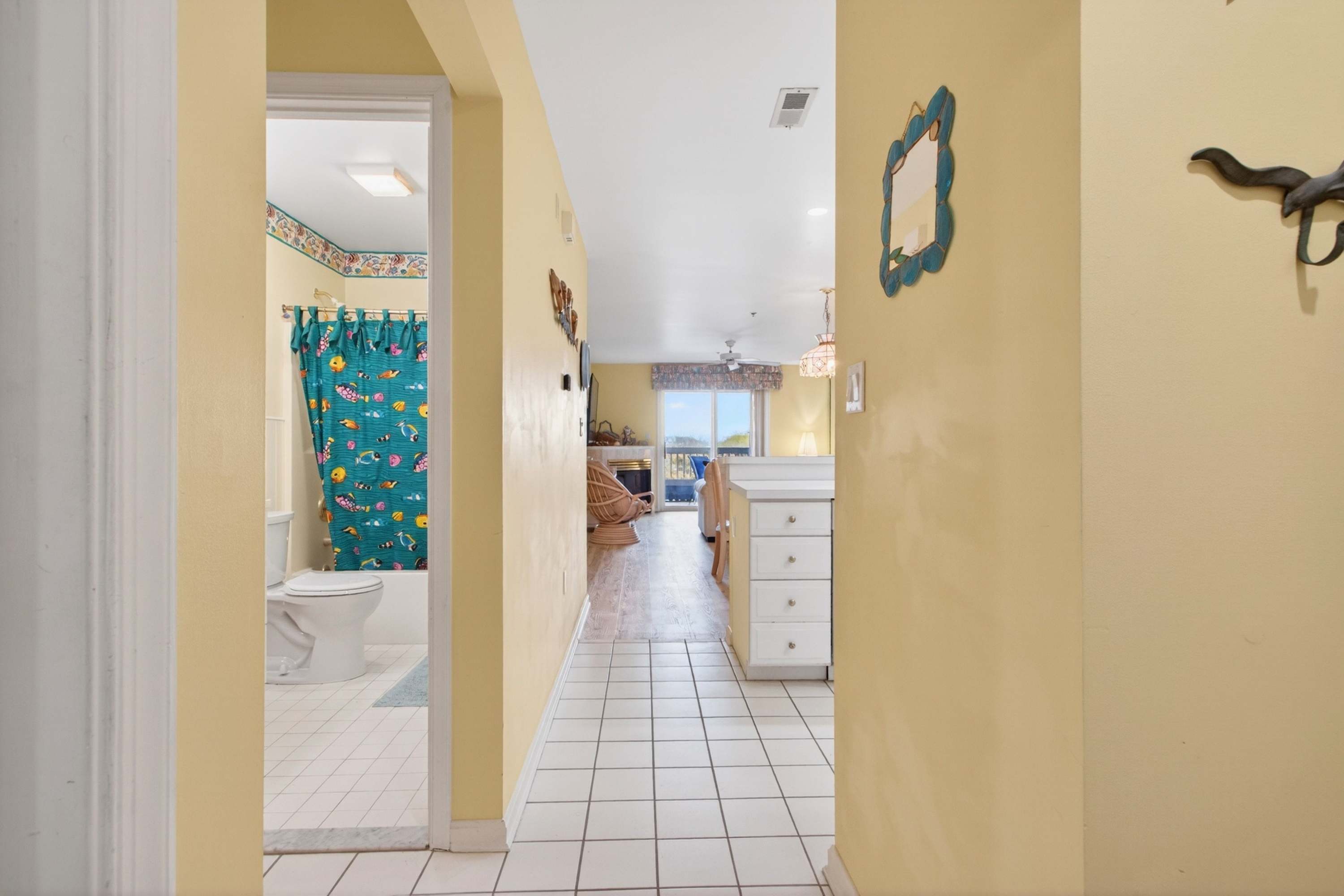 Bay Watch 1 203A, Outdoor Pool, Beautiful Condo