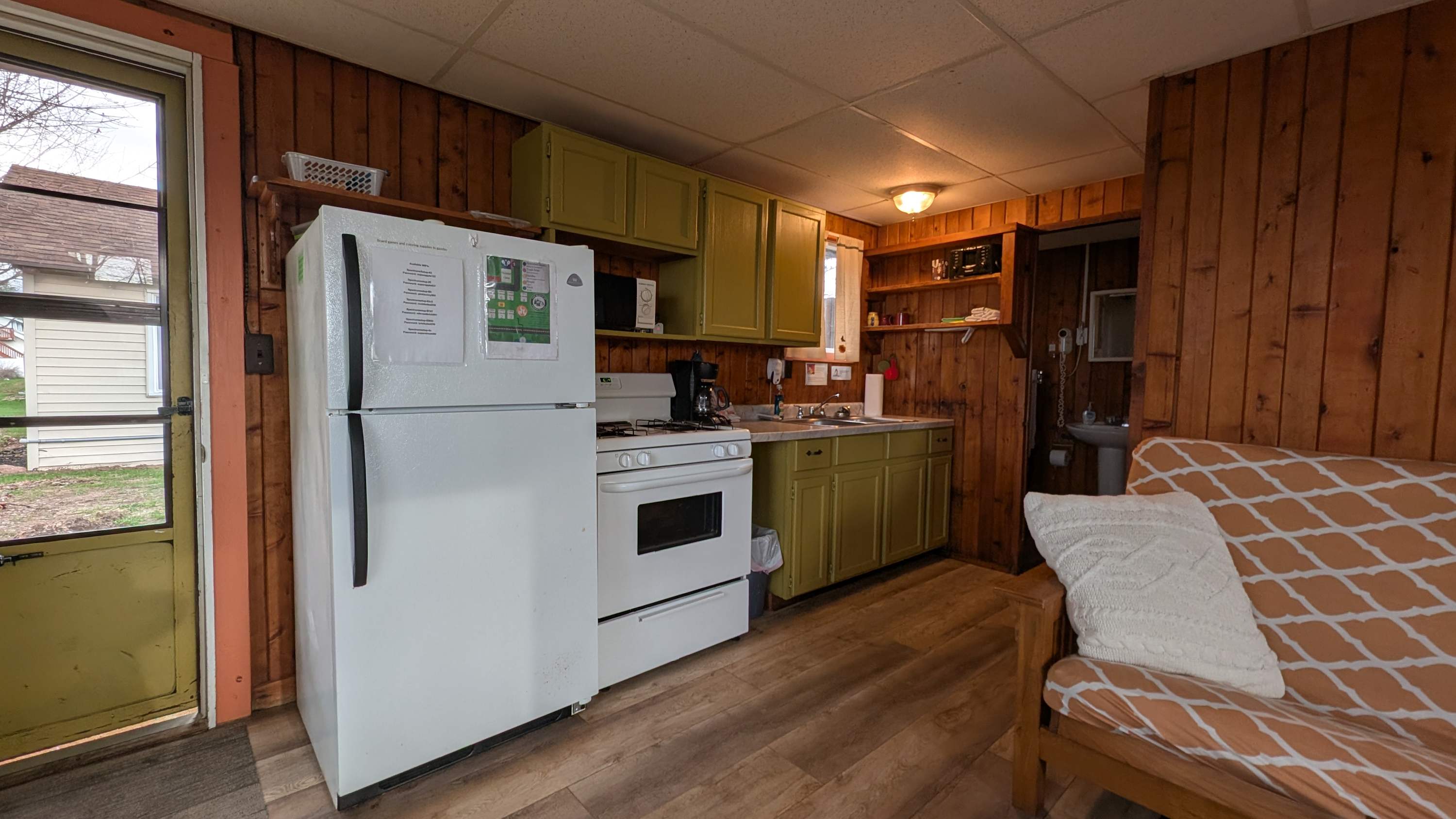 1BR Retreat in Chippewa w/ pickleball court