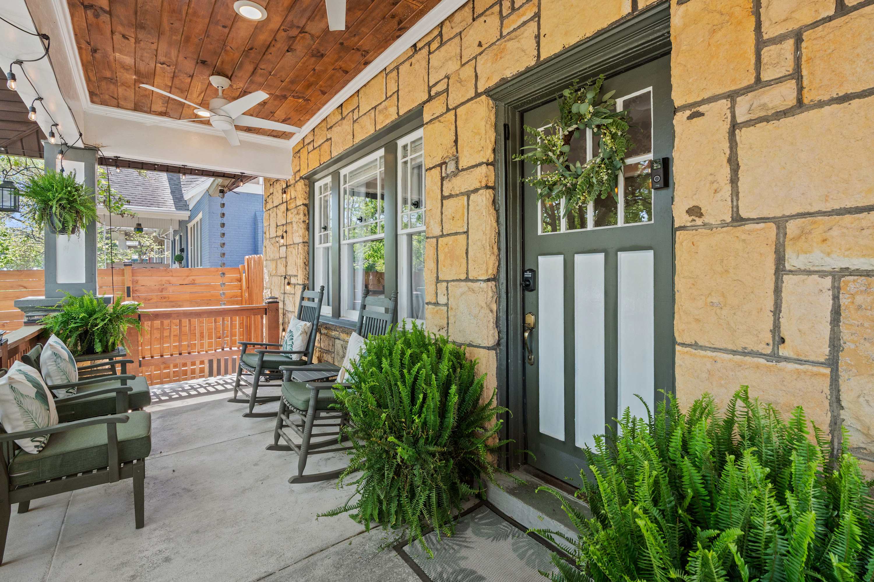 Stone Bungalow · Piano & Porch · Walk to Music Row - Picture 10