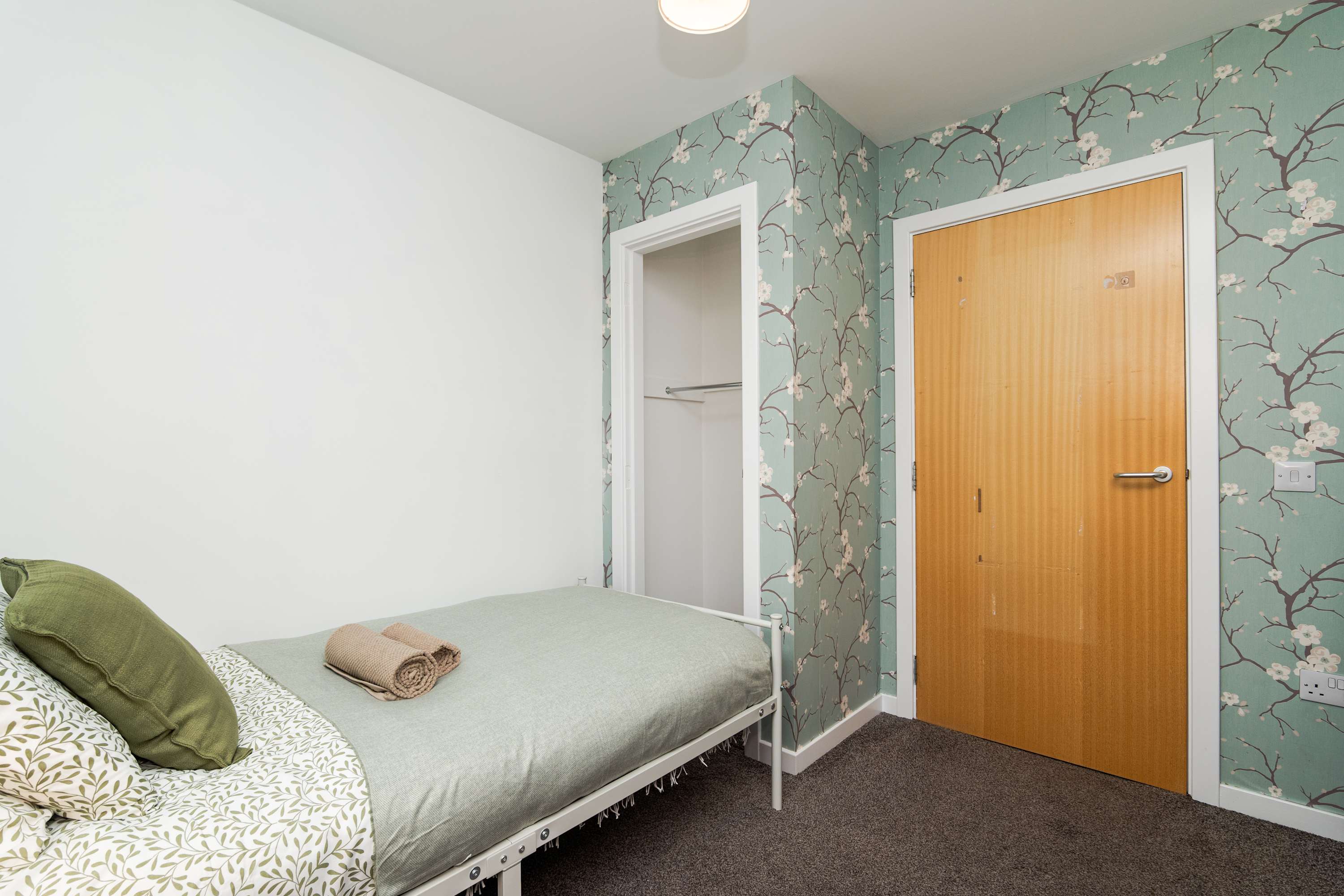 Aberdeen Spacious House- 3 BR-Free Parking & Wi-Fi in Calender Place 19 AB24 2SN - Property image 10 - VivreStays