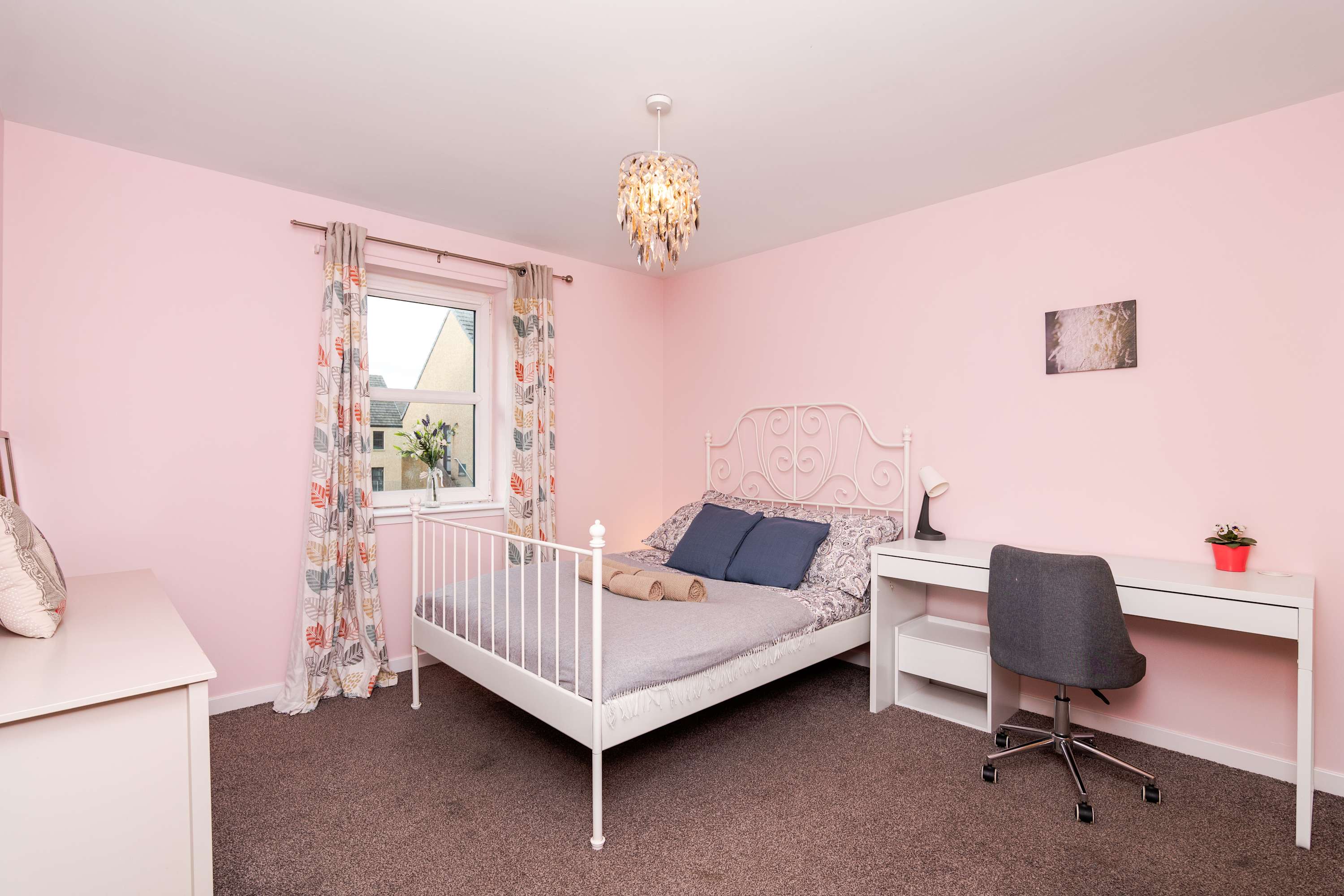 Aberdeen Spacious House- 3 BR-Free Parking & Wi-Fi in Calender Place 19 AB24 2SN - Property image 19 - VivreStays